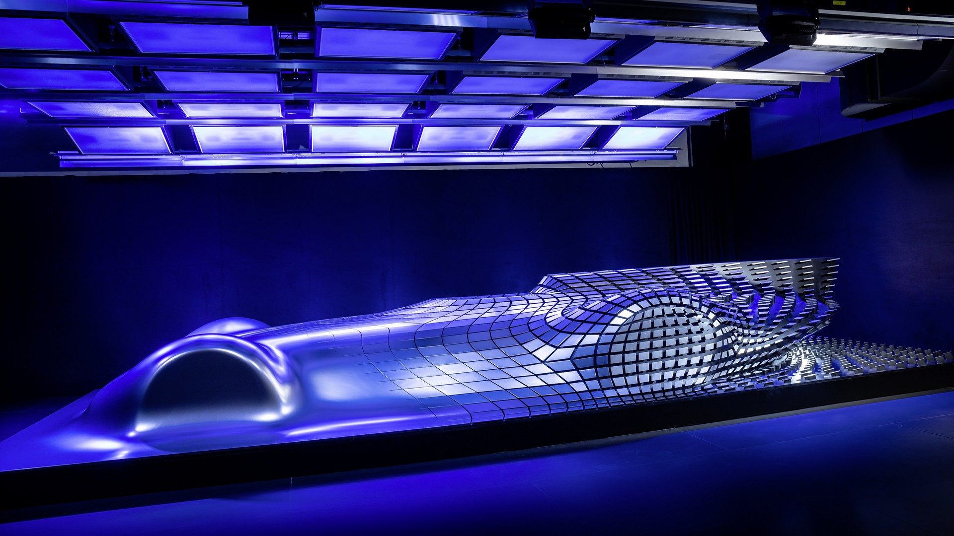 Mercedes-Sculpture-Aesthetics-Progressive-Luxury-2 Mercedes Electric Silver Arrow Concept To Debut At Pebble Beach