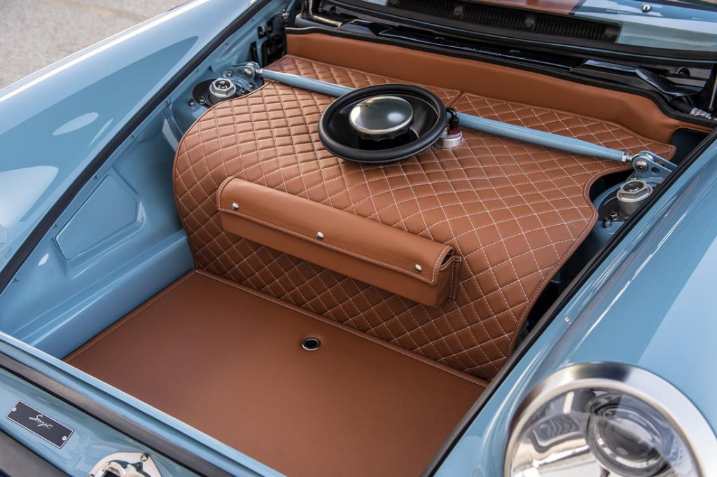 43-singer-911-phoenix-1024x681 Start Your Week Off Right With 100+ Photos Of Singer Porsche Porn