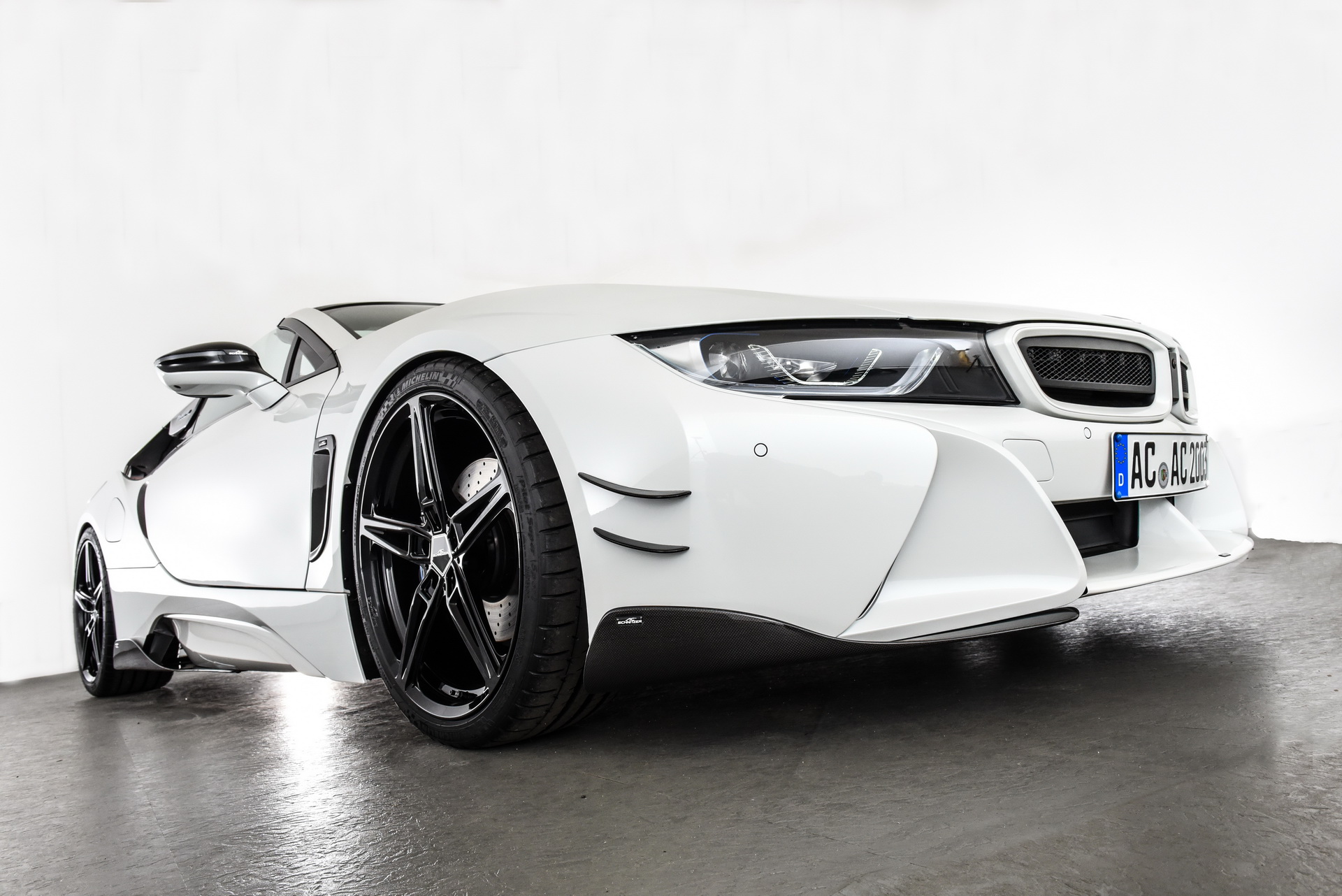 ac-schnitzer-bmw-i8-roadster-mods-5 AC Schnitzer Helps New BMW i8 Roadster Improve Its Stance