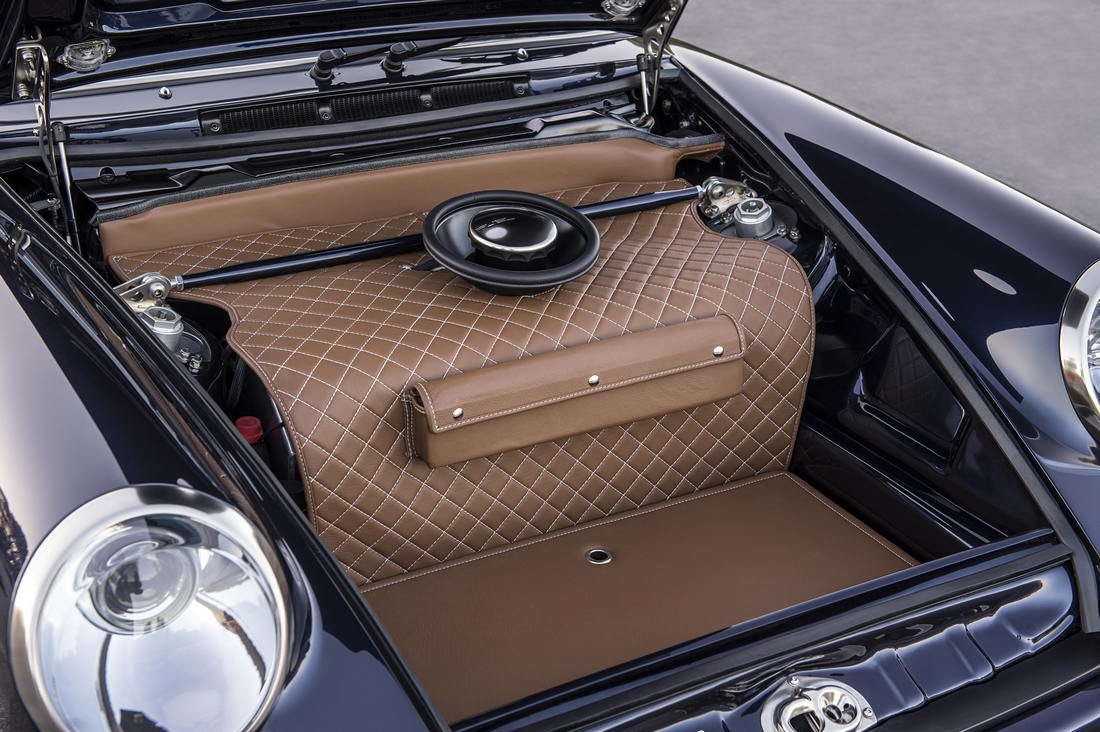 22-singer-911-la-quinta-1100x732 Start Your Week Off Right With 100+ Photos Of Singer Porsche Porn