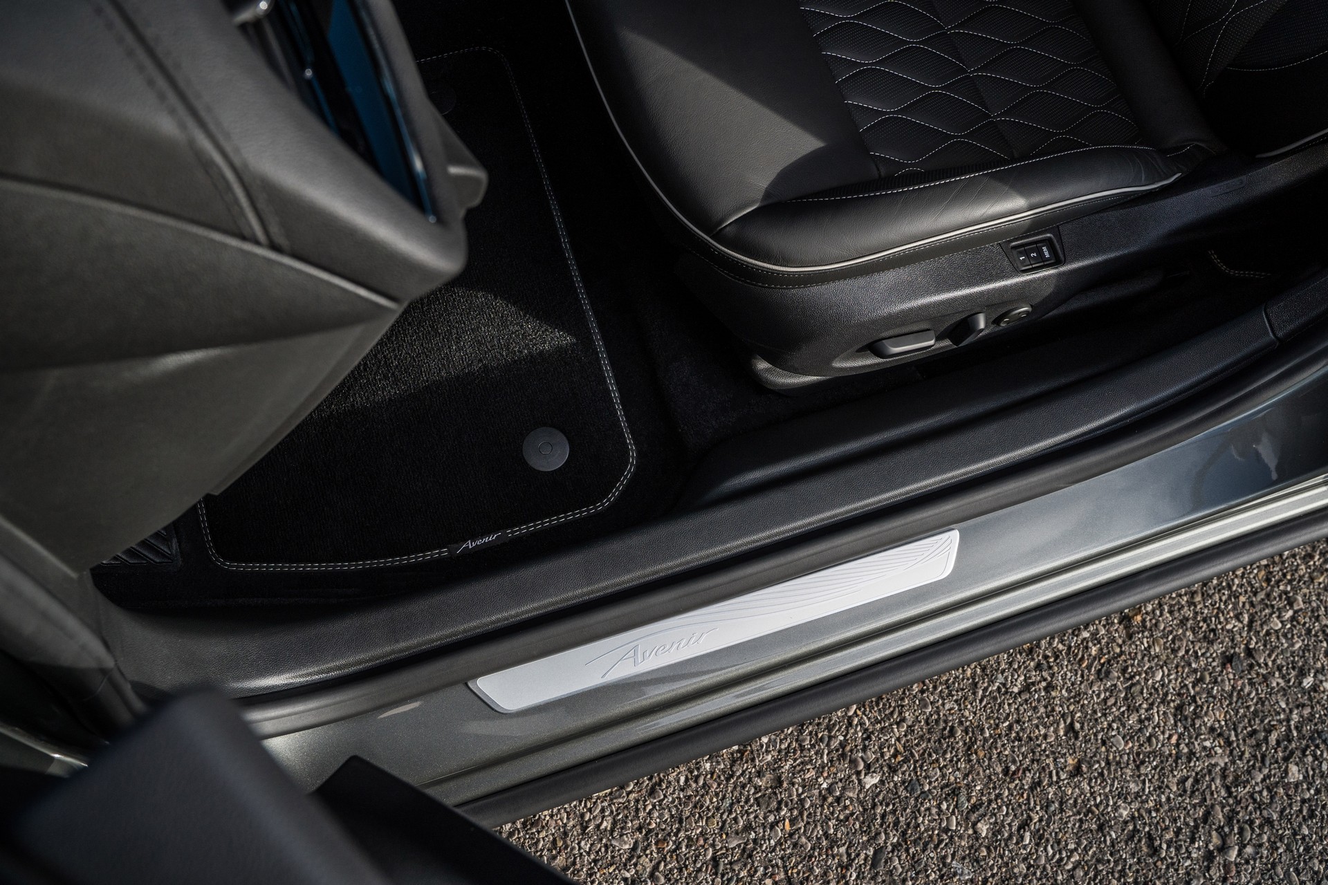 Buick Regal Avenir-6 2019 Buick Regal Avenir Debuts With Upscale Styling And New Technology