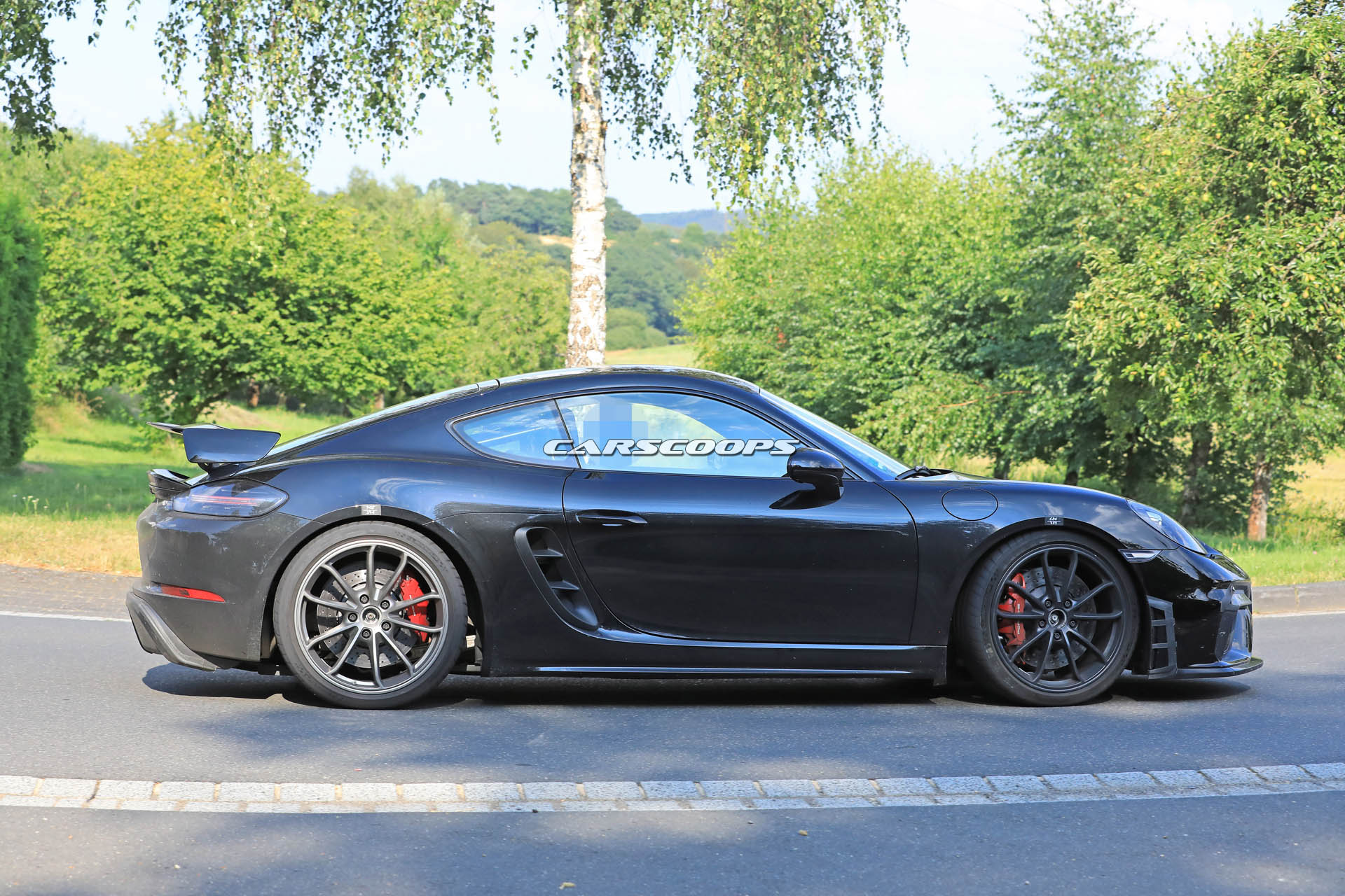 porsche-718-cayman-gt4-wing-scoop-25 2019 Porsche Cayman GT4 Is The Six-Pot 718 That Purists Have Been Waiting For (Updated)