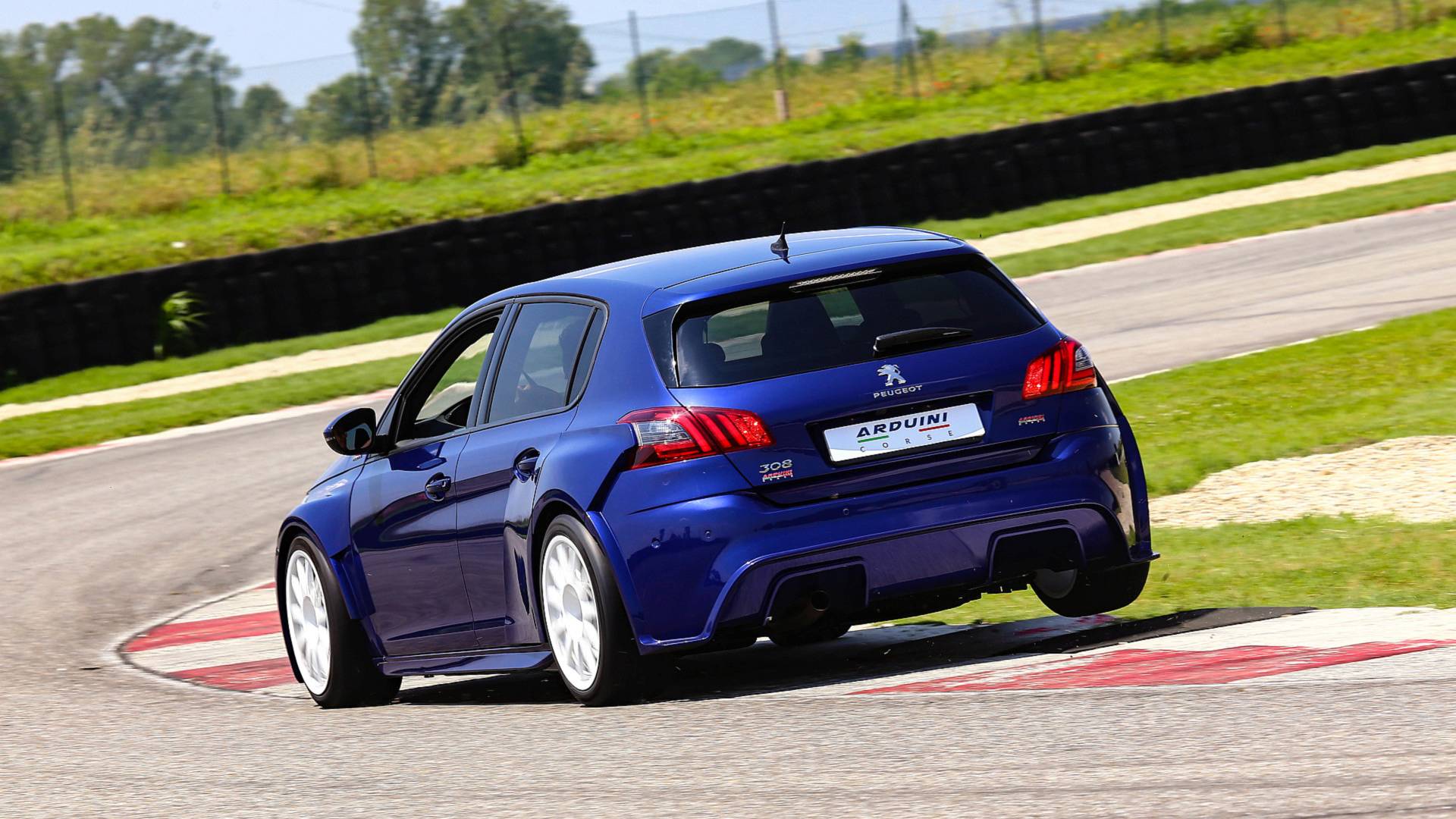 peugeot-308-gti-arduini-corse-tuning-11 One-Off Tuned Peugeot 308 GTi Has Racing-Inspired Looks, 302 PS