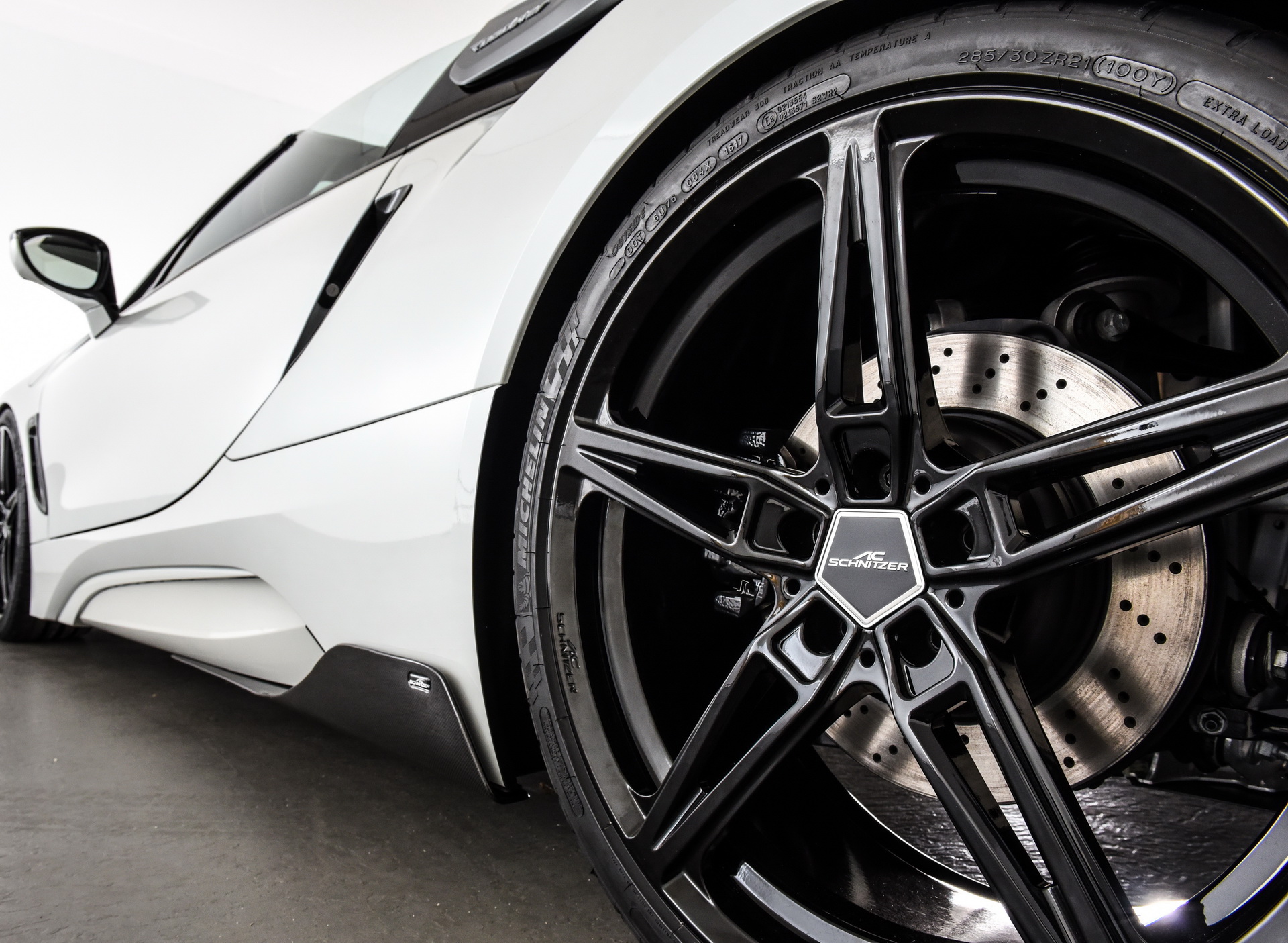 ac-schnitzer-bmw-i8-roadster-mods-14 AC Schnitzer Helps New BMW i8 Roadster Improve Its Stance