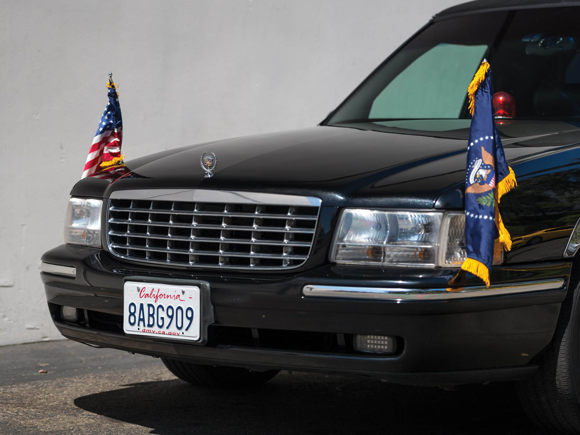 1999-Cadillac-Deville-Presidential-Limousine-12 This One Cadillac Isn’t Worth As Many Dead Presidents As You Might Think