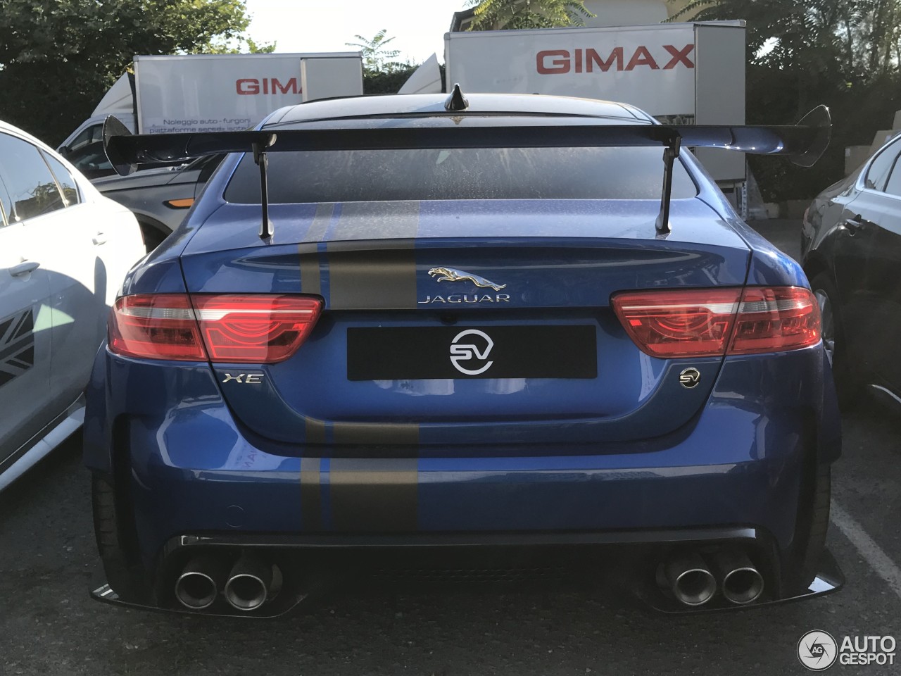 jaguar-xe-svproject-8-spotted-public-3 Jaguar XE SV Project 8 Spotted In Small Town In Tuscany