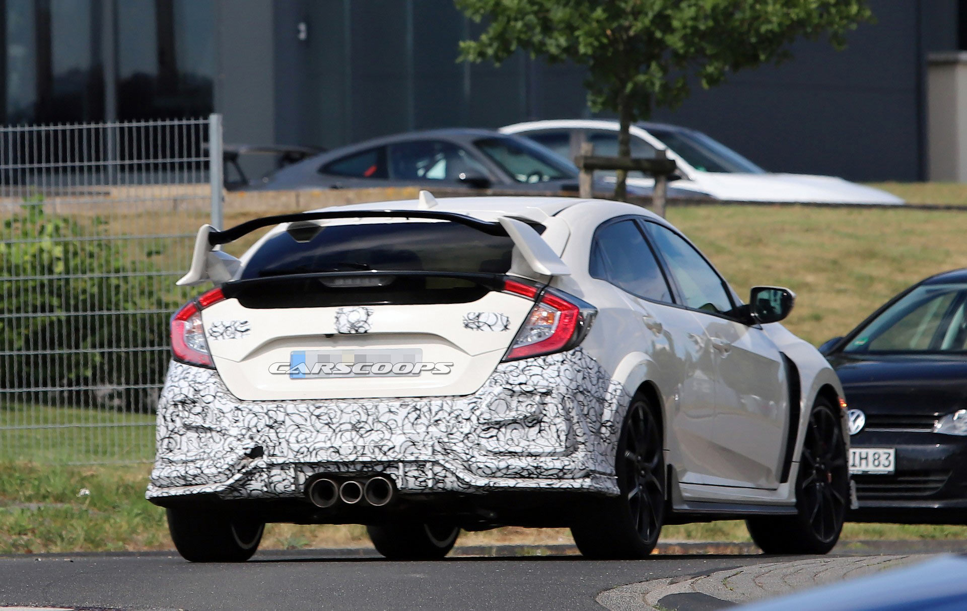 Honda-Civic-Type-R-Facelift-31 2019 Honda Civic Type R Facelift Spied With New Bumpers And Both Small And Large Rear Wing