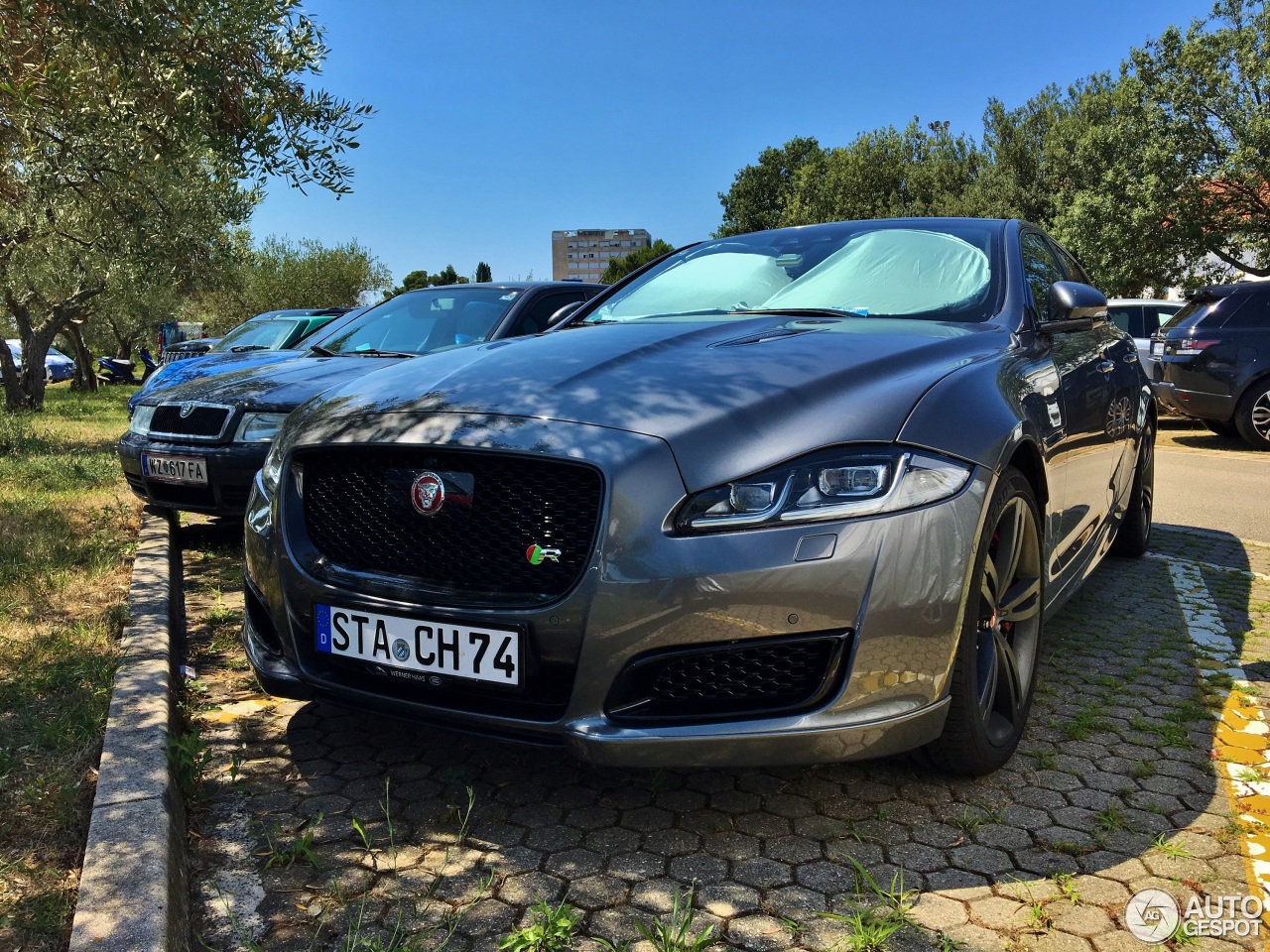 jaguar-xj575-spotted-croatia-8 Jaguar XJR575 Is The Sports Limo You’re Most Unlikely To Meet