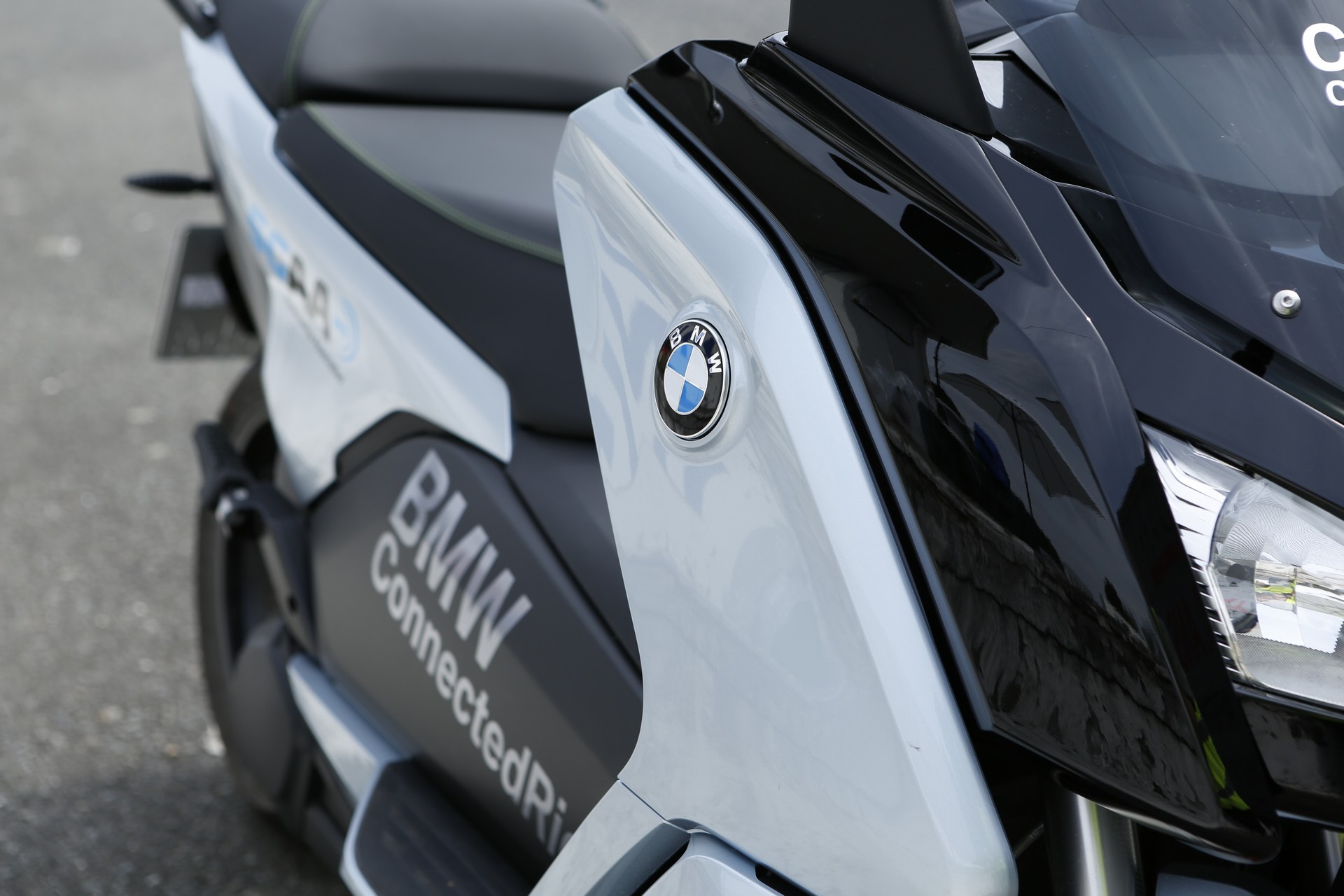 BMW-Ford-PSA-V2X-Demo-16 BMW, Ford And PSA Team Up To Showcase The Life Saving Benefits Of V2X Technology