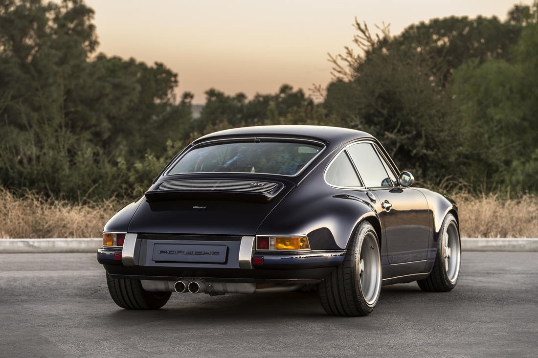 06-singer-911-la-quinta-1100x732 Start Your Week Off Right With 100+ Photos Of Singer Porsche Porn