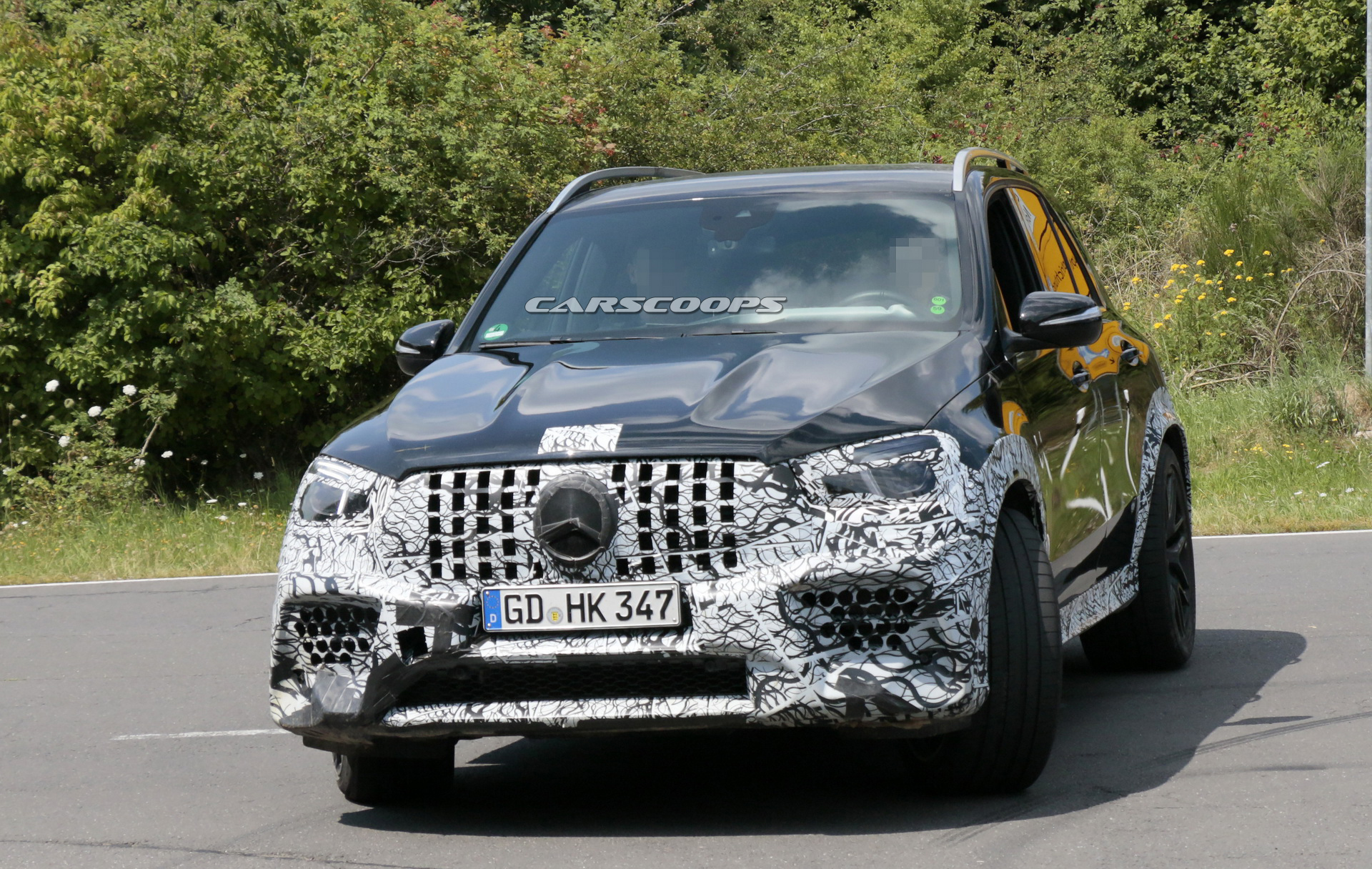 mercedes-amg-gle63-spy-less-camo-33 2019 Mercedes-AMG GLE 63 Sheds Most Of Its Camo To Reveal Familiar Look