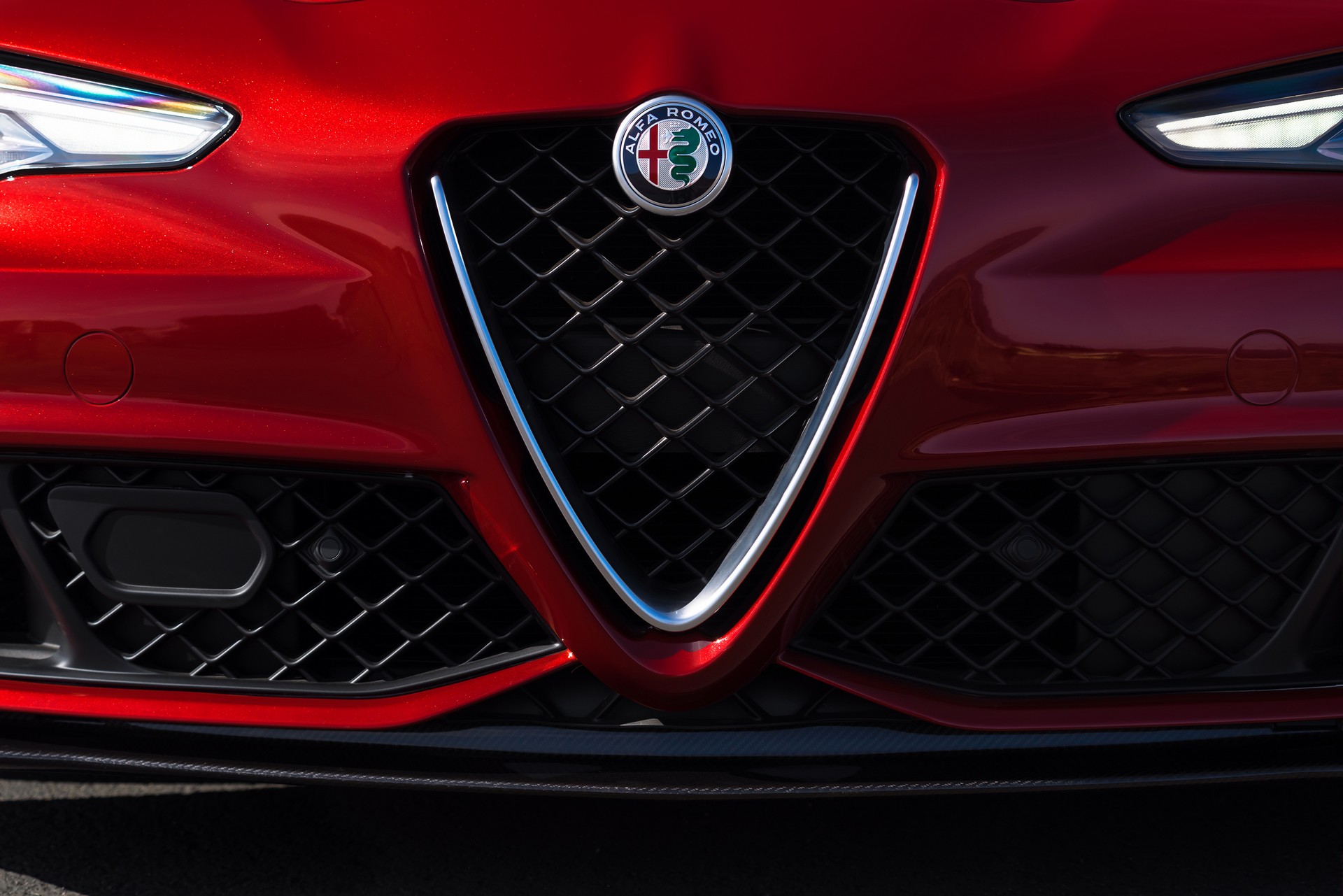 2019-Alfa-Romeo-Giulia-82 2019 Alfa Romeo Giulia Gains New Styling Packages, Additional Equipment