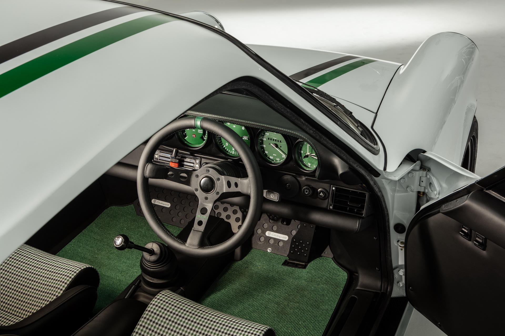 Porsche-911-LMClassic-12 Porsche 911 Le Mans Classic Clubsport Costs As Much As A New GT2 RS