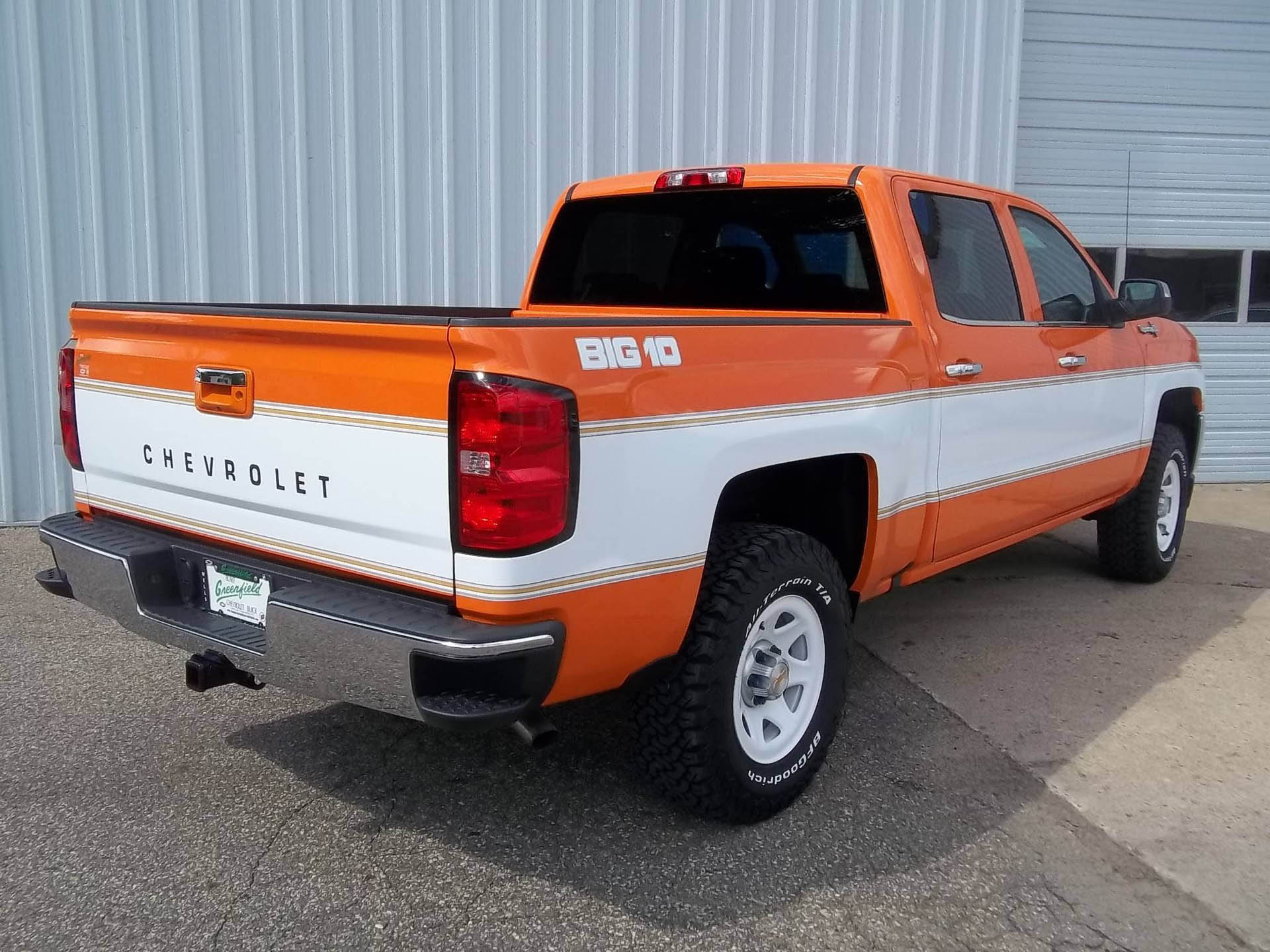 blake-greenfield-chevy-silverado-09 Minnesota Dealer Makes Its Own Deliciously Retro Chevy Trucks