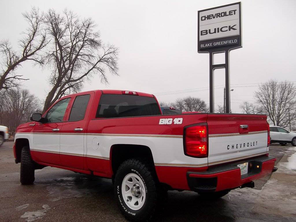 blake-greenfield-chevy-silverado-03 Minnesota Dealer Makes Its Own Deliciously Retro Chevy Trucks