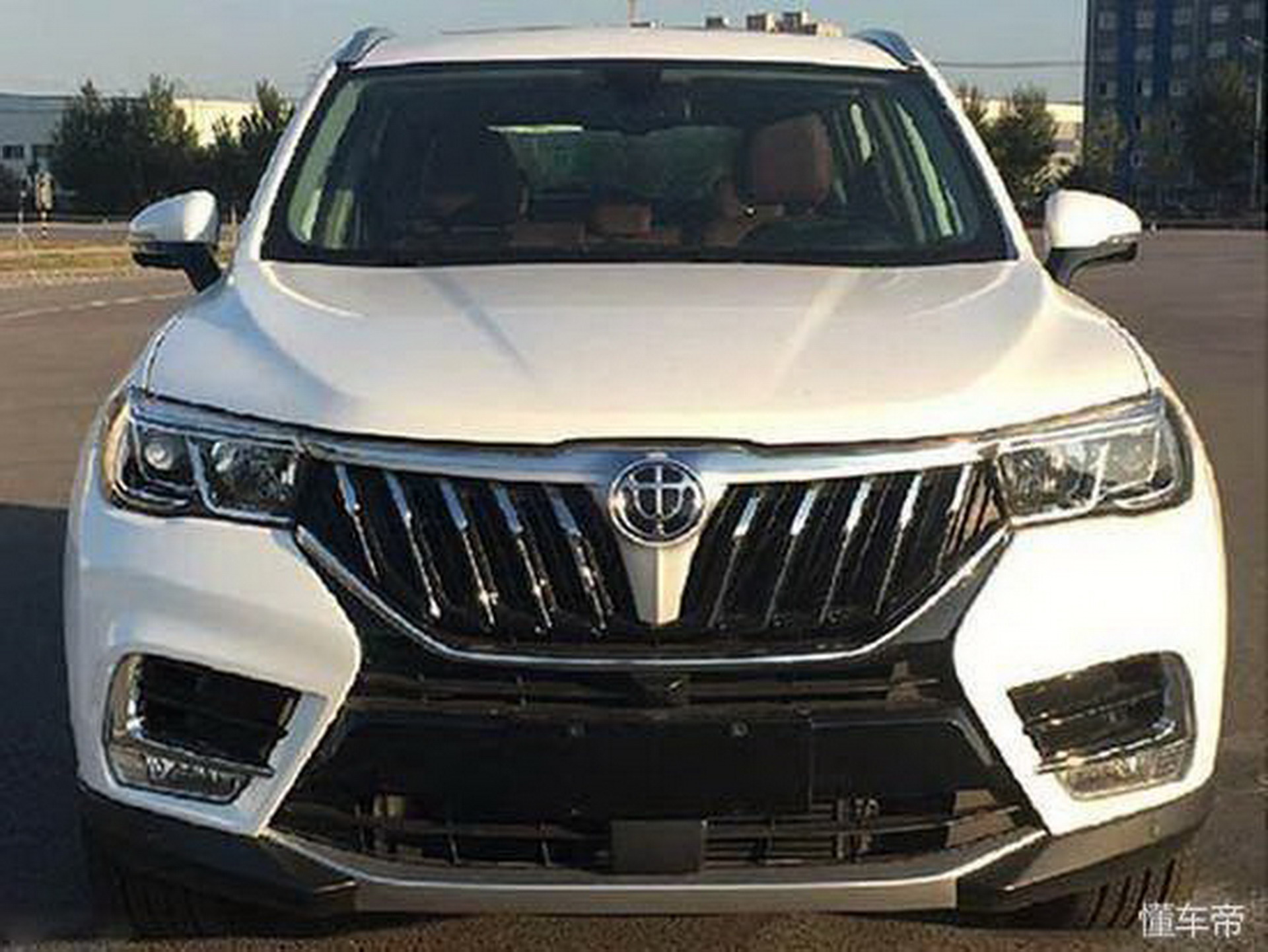 Brilliance V7 7 Mystery Solved: U Spied BMW Chinese Partner’s Brilliance V7 Crossover In Europe