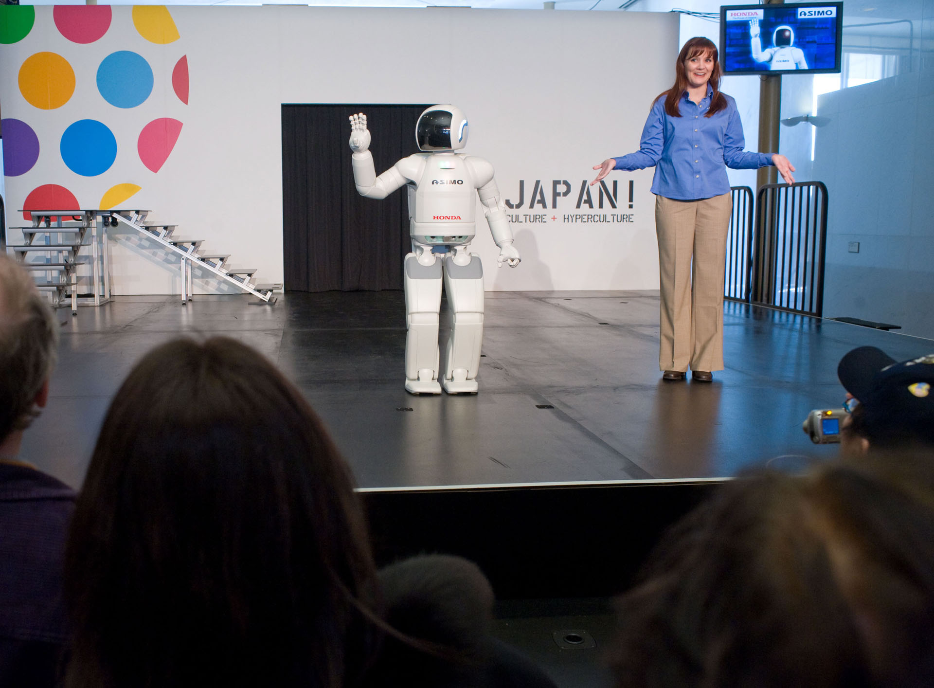 ASIMO at the Kennedy Center Honda Says Goodbye To Asimo – But Not Its Underlying Technologies