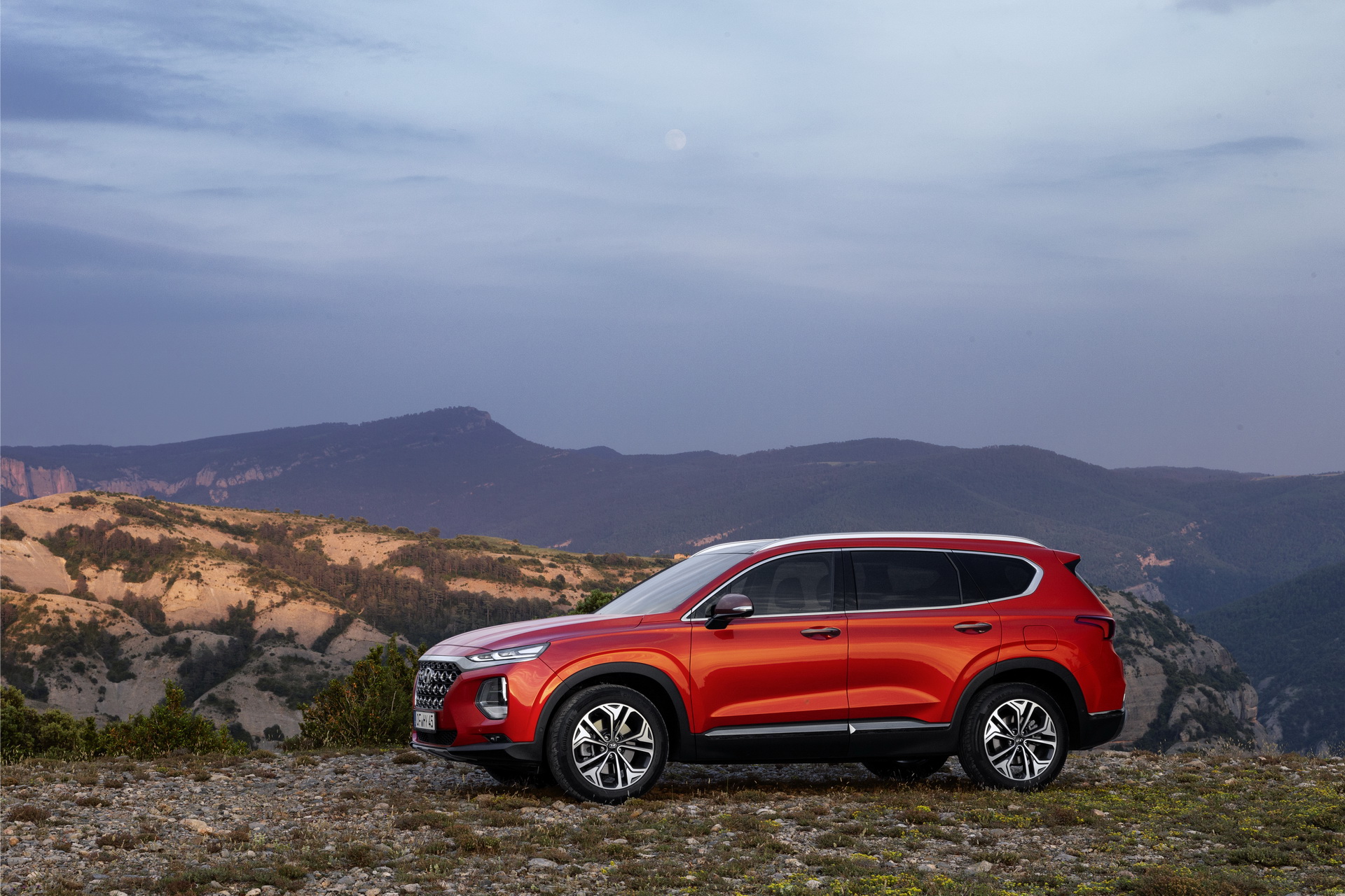 Hyundai-SantaFe-10 New Hyundai Santa Fe Arrives In The UK With A Single Diesel Option, From £33,425