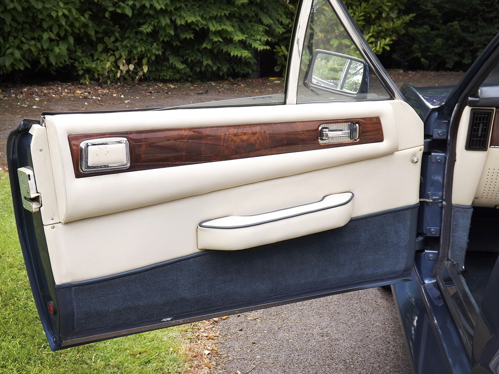 1987-aston-martin-vantage-volante-x-pack-18 Rare 1987 Aston Martin Vantage Volante X-Pack Goes For $370k