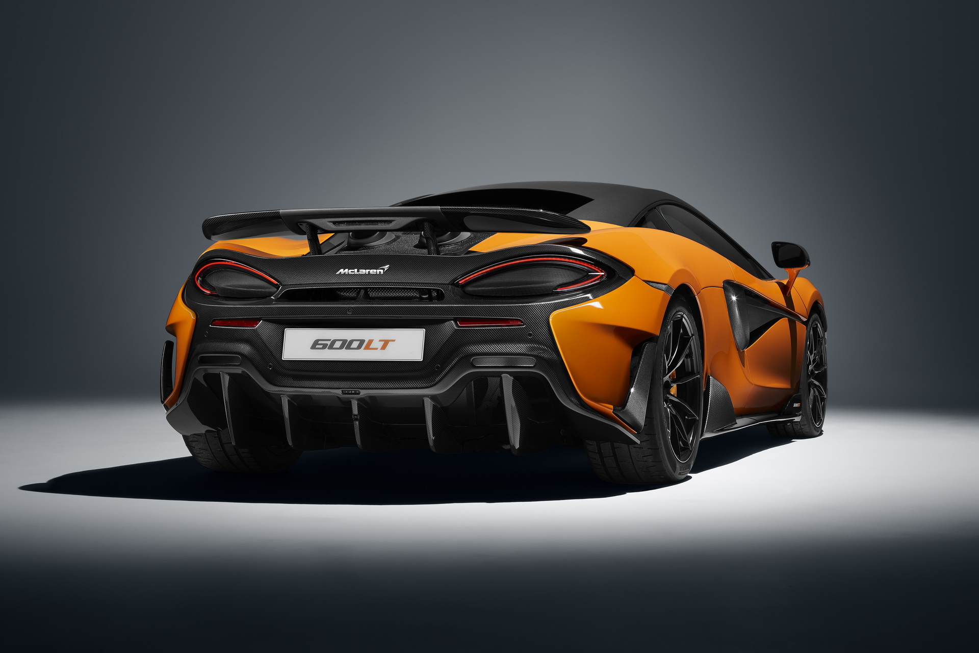 McLaren 600LT_02 McLaren Details Ballistic 600LT; New LongTail Beats Ferrari 488 GTB To 200 Km/h