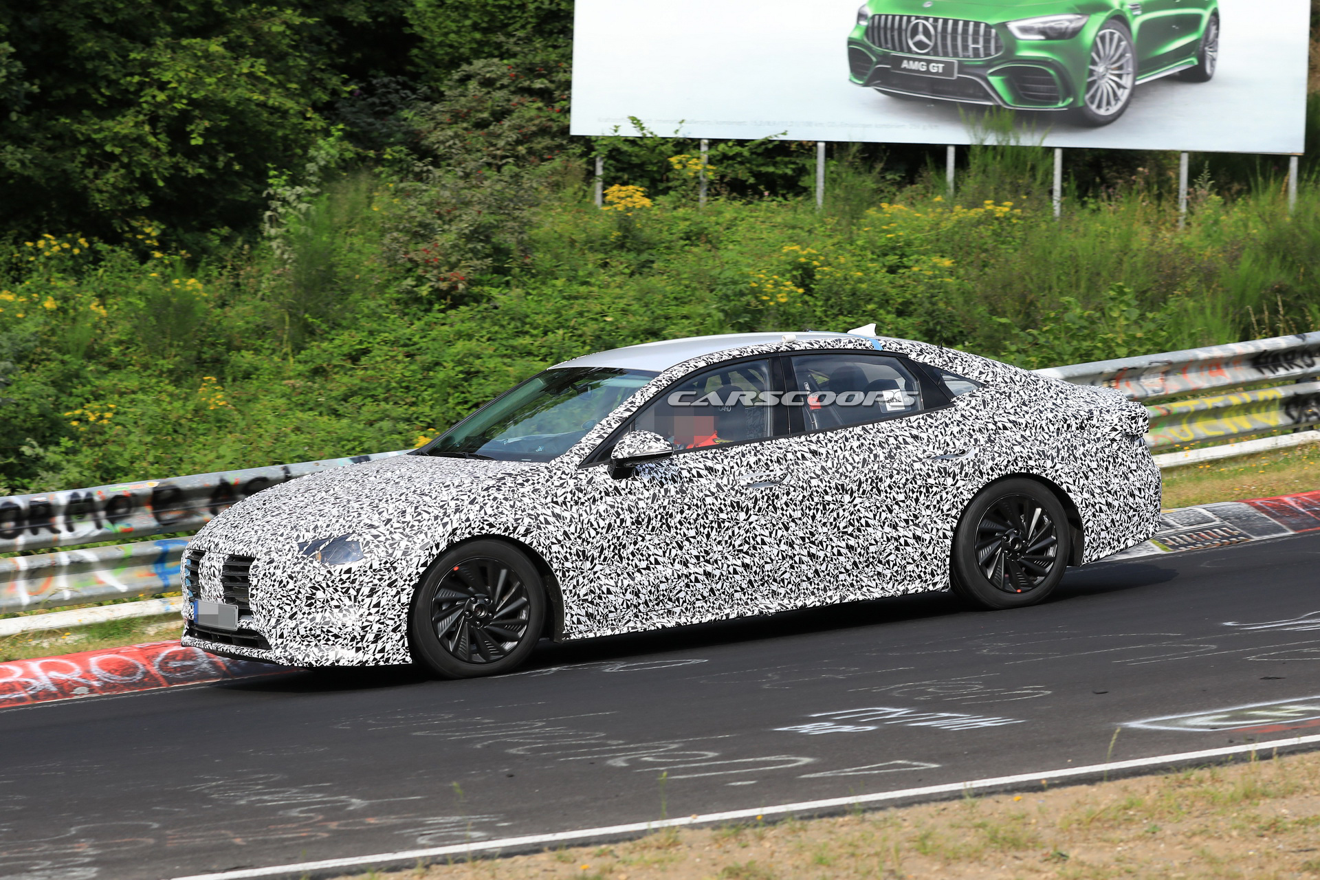 hyundai-sonata-i40-spy-first-time-24 All-New 2019 Hyundai i40 Spied With Sharper Looks, Could Preview Next Sonata Too