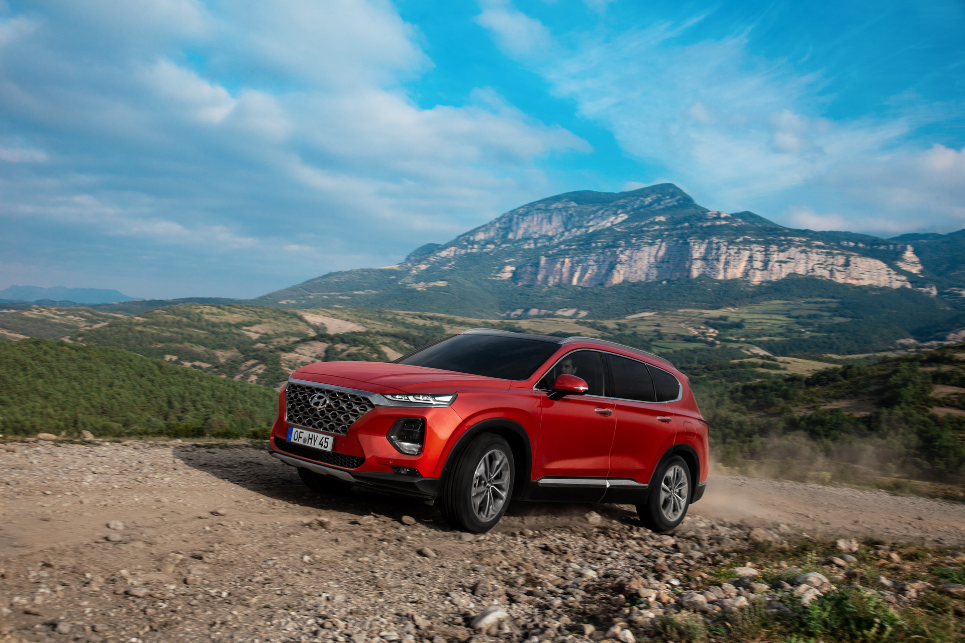 Hyundai-SantaFe-11 New Hyundai Santa Fe Arrives In The UK With A Single Diesel Option, From £33,425