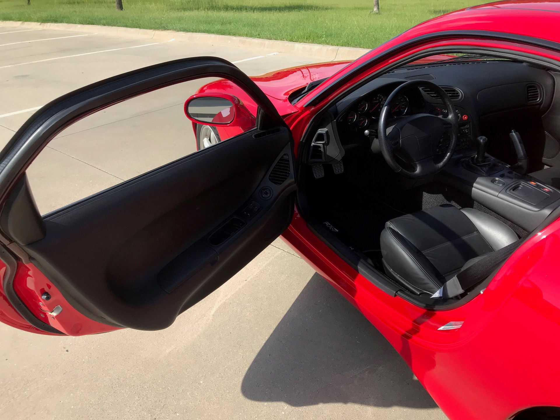 Mazda-RX7-16 This Is What A Pristine Mazda RX-7 FD With 9,500 Miles Looks Like