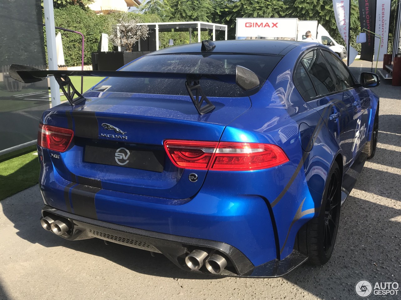 jaguar-xe-svproject-8-spotted-public-6 Jaguar XE SV Project 8 Spotted In Small Town In Tuscany