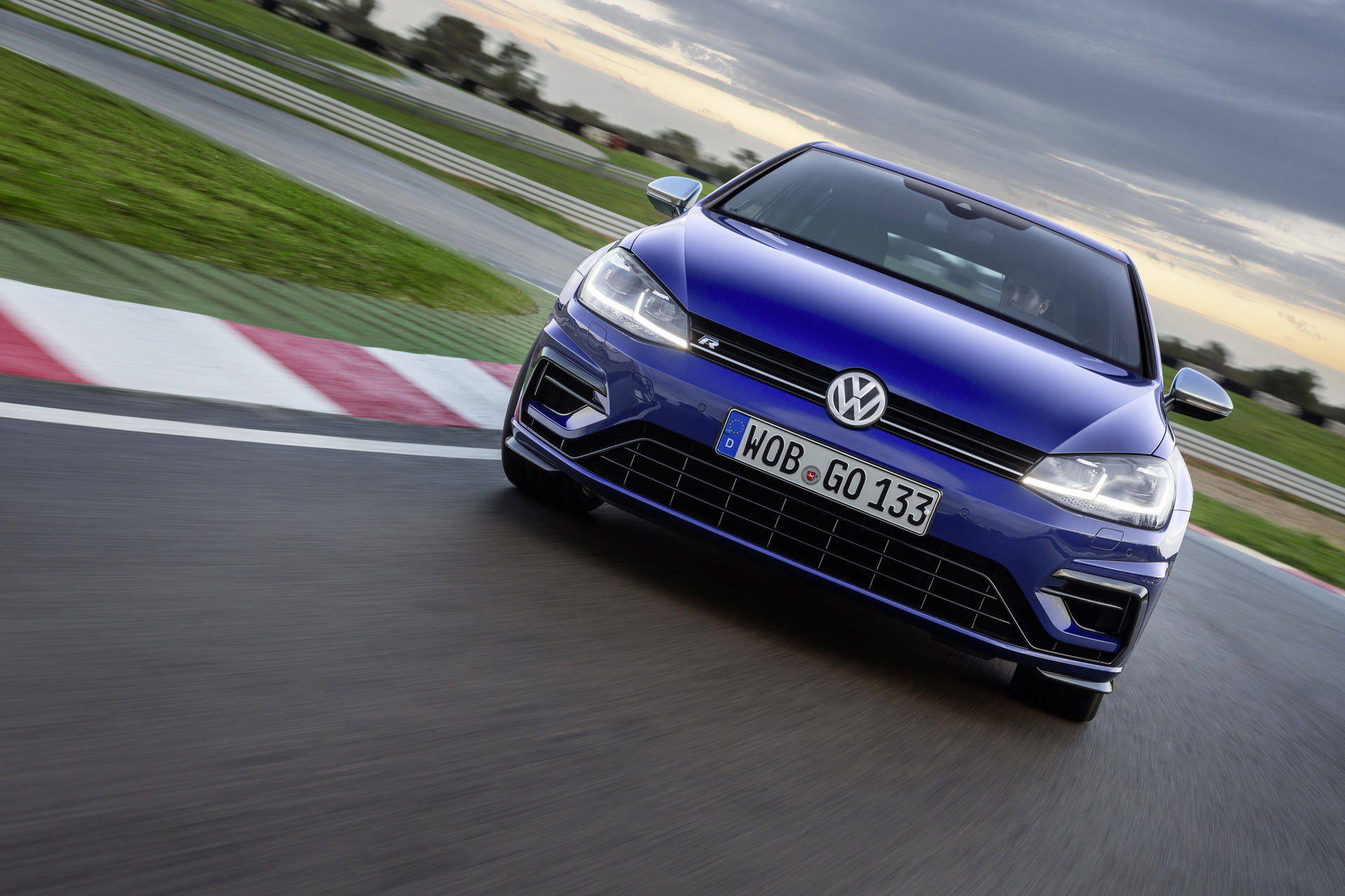 vw-golf-r-mk7-4 VW Golf R, Now With 10 Horses Less Due To WLTP Modifications