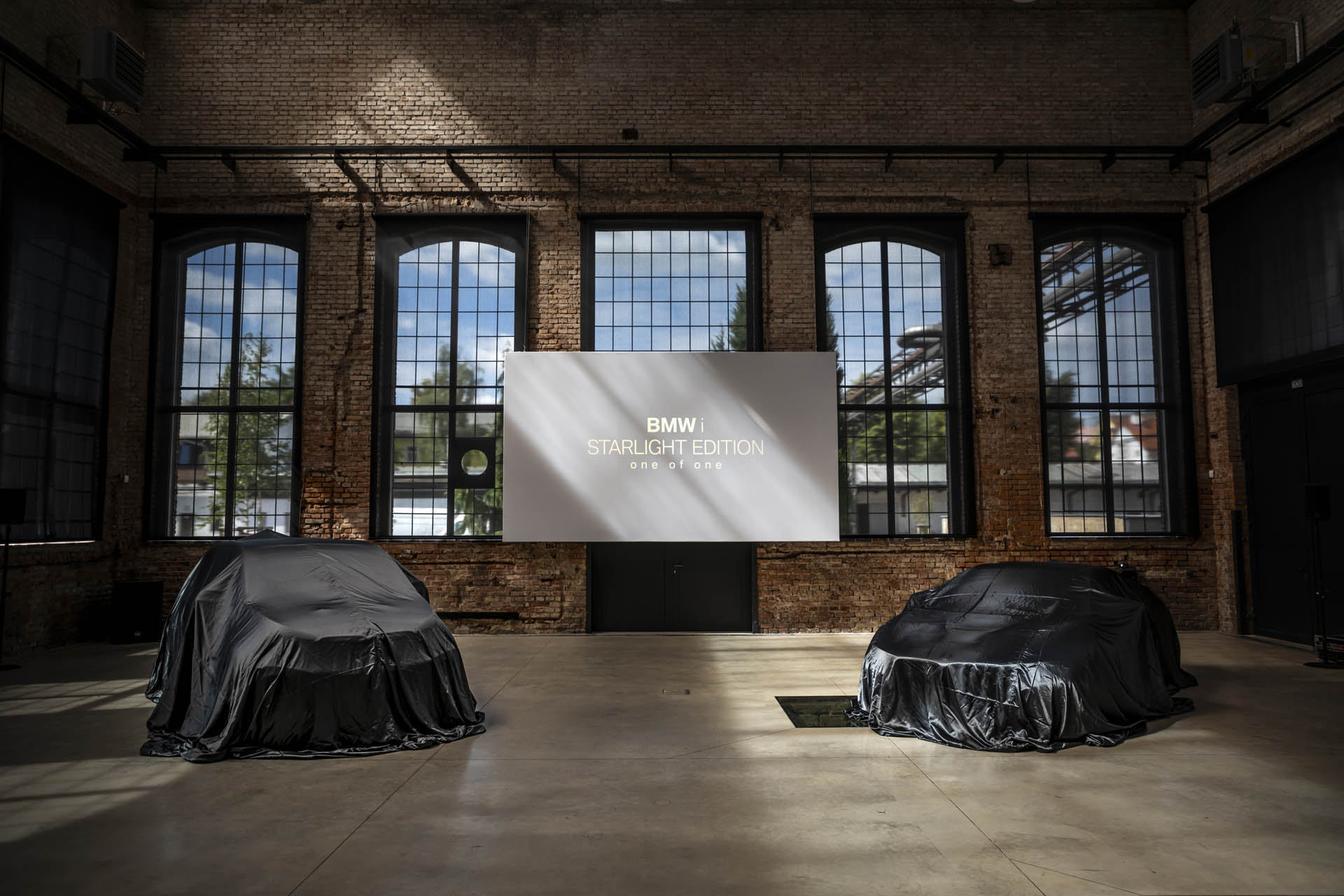 bmw-i3-i8-starlight-edition-03 BMW i3 & i8 Starlight Editions Feature Actual 24-Carat Gold Paint