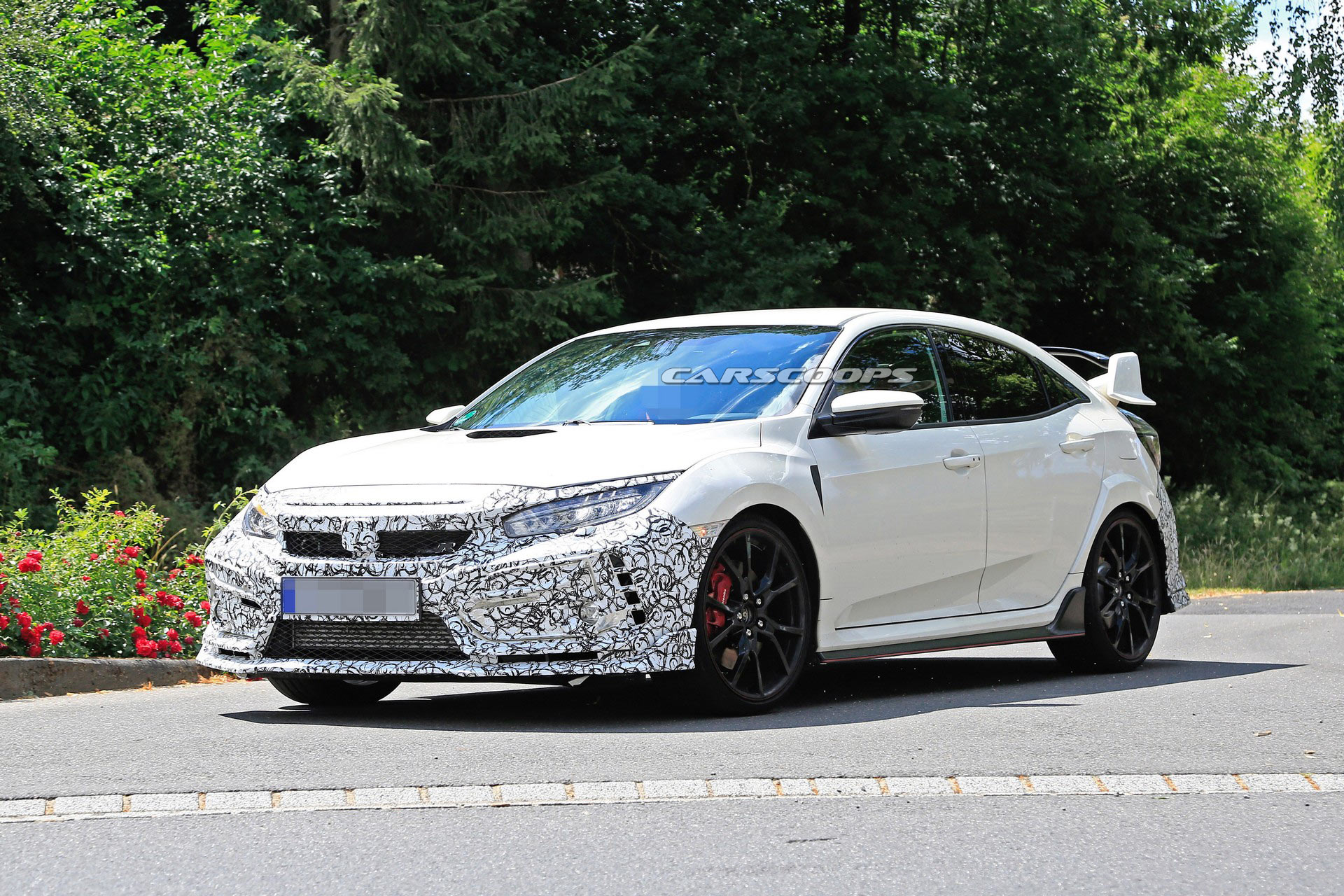 Honda-Civic-Type-R-Facelift-1 2019 Honda Civic Type R Facelift Spied With New Bumpers And Both Small And Large Rear Wing