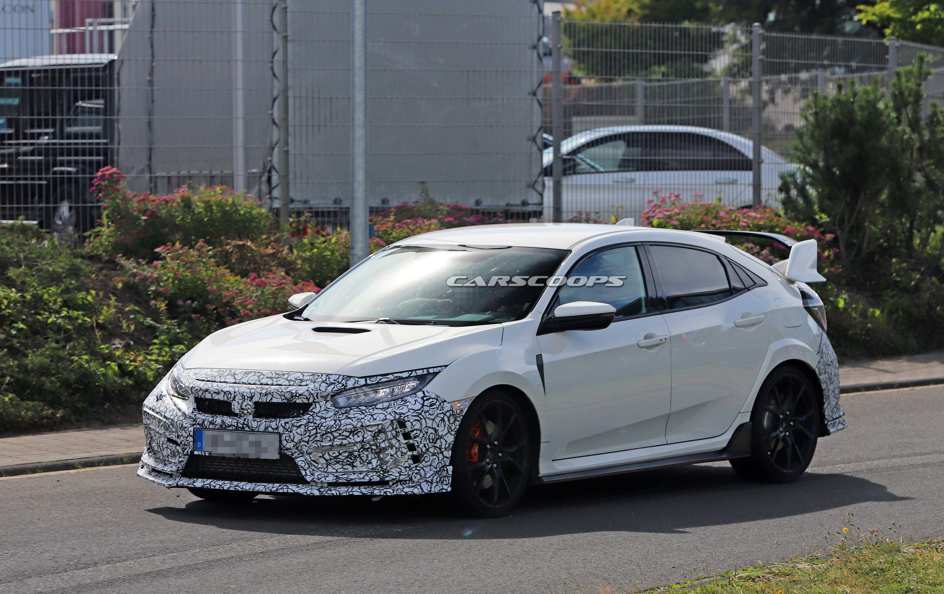 Honda-Civic-Type-R-Facelift-22 2019 Honda Civic Type R Facelift Spied With New Bumpers And Both Small And Large Rear Wing