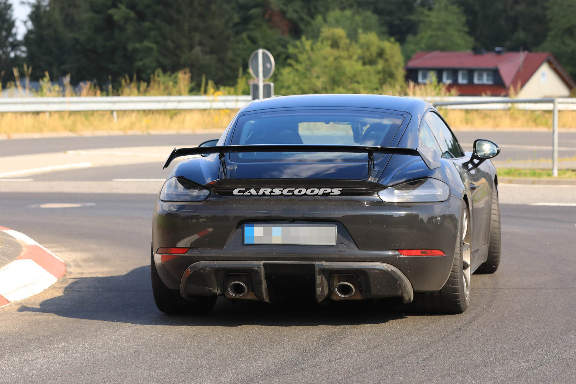 porsche-718-cayman-gt4-wing-scoop-22 2019 Porsche Cayman GT4 Is The Six-Pot 718 That Purists Have Been Waiting For (Updated)