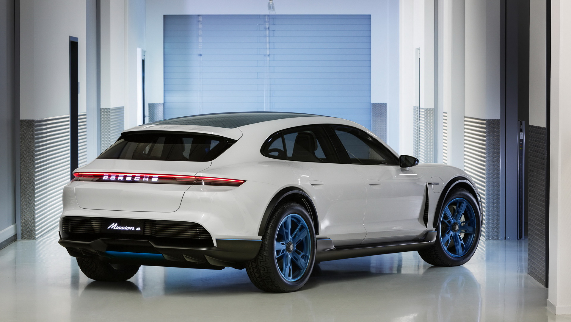 Porsche-Mission-E-Cross-Turismo-3 Porsche Mission E Cross Turismo Expected To Launch In 2021
