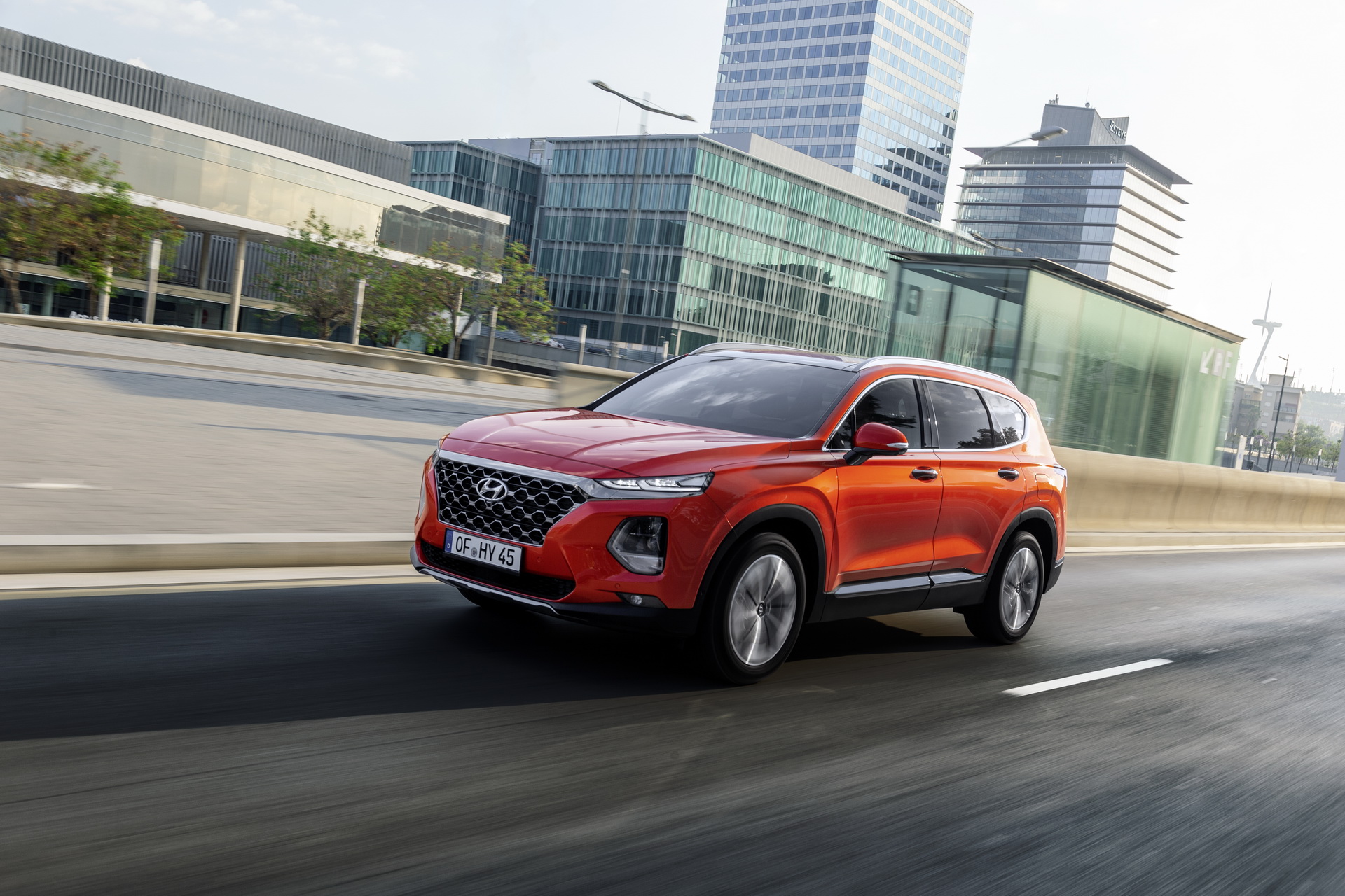 Hyundai-SantaFe-07 New Hyundai Santa Fe Arrives In The UK With A Single Diesel Option, From £33,425