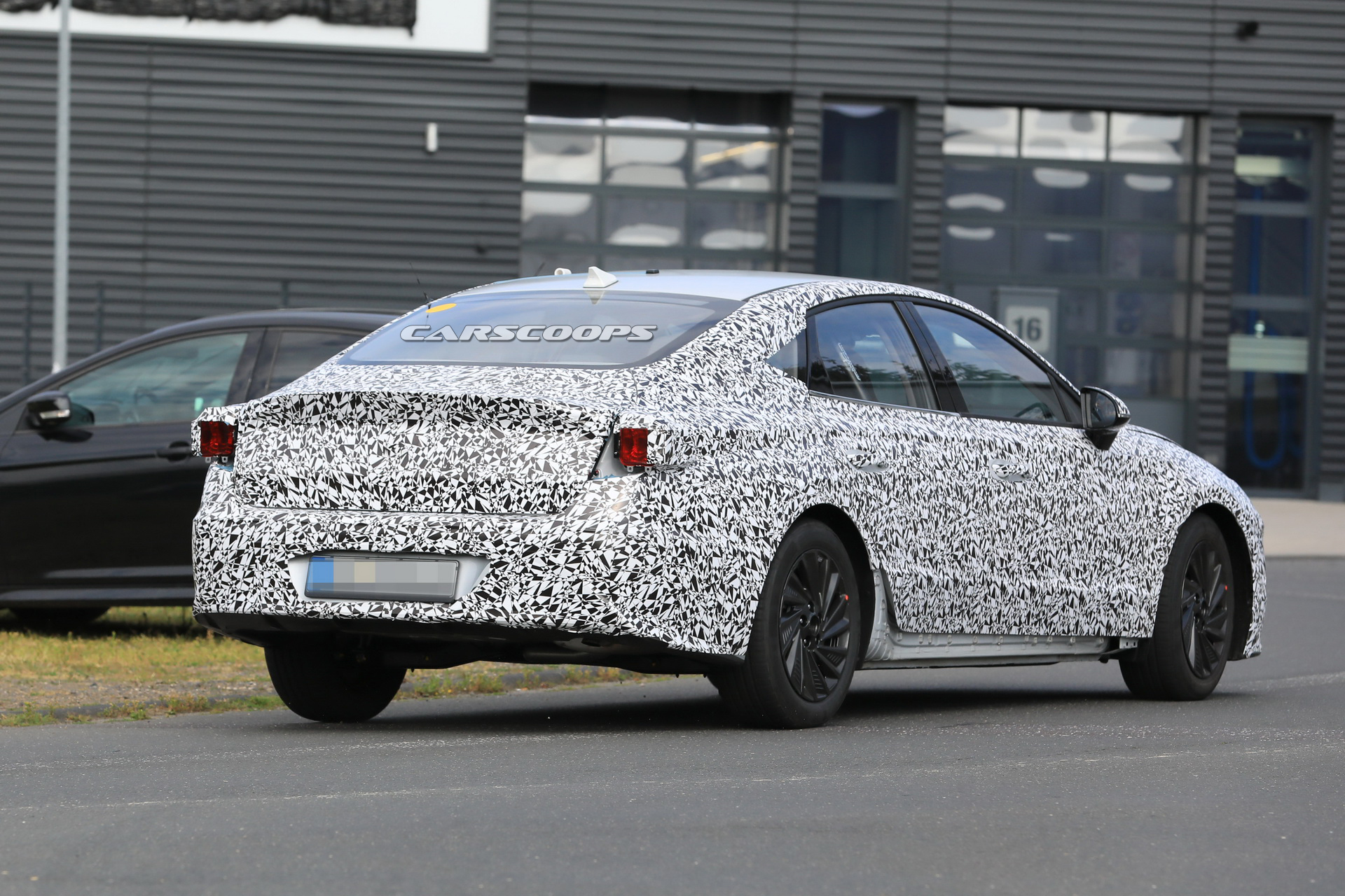 hyundai-sonata-i40-spy-first-time-37 All-New 2019 Hyundai i40 Spied With Sharper Looks, Could Preview Next Sonata Too