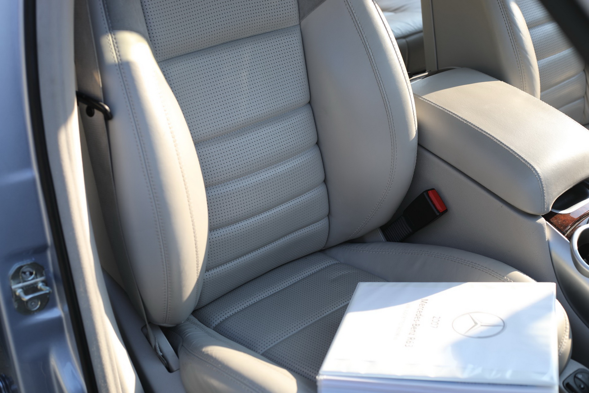 mercedes-r63-amg-auction-bat-9 2007 Mercedes R63 AMG Is A Very Fast, And Very Unpopular, Oddity