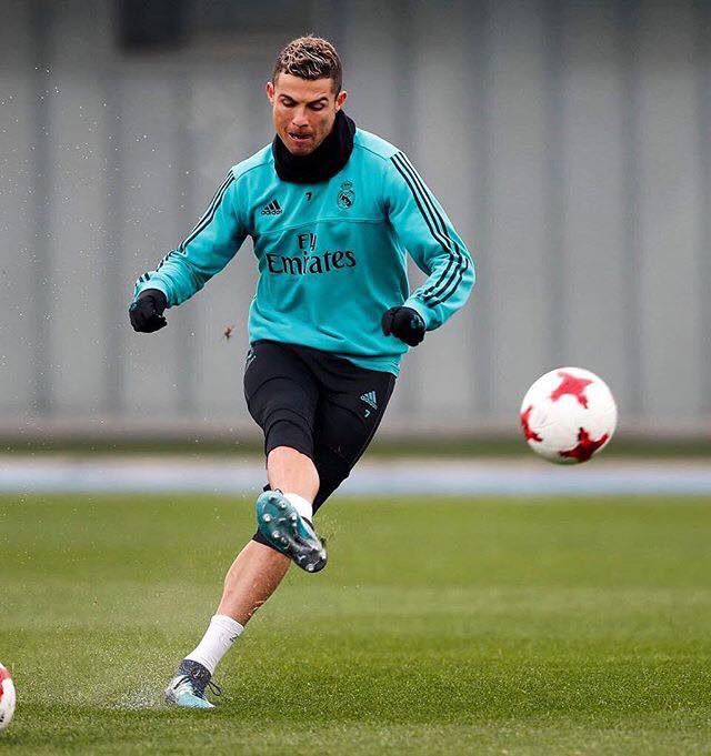 fiat-workers-angry-juve-cr7-rumors-1 Potential €100 Million Cristiano Ronaldo Move To Juventus Angers Fiat Workers