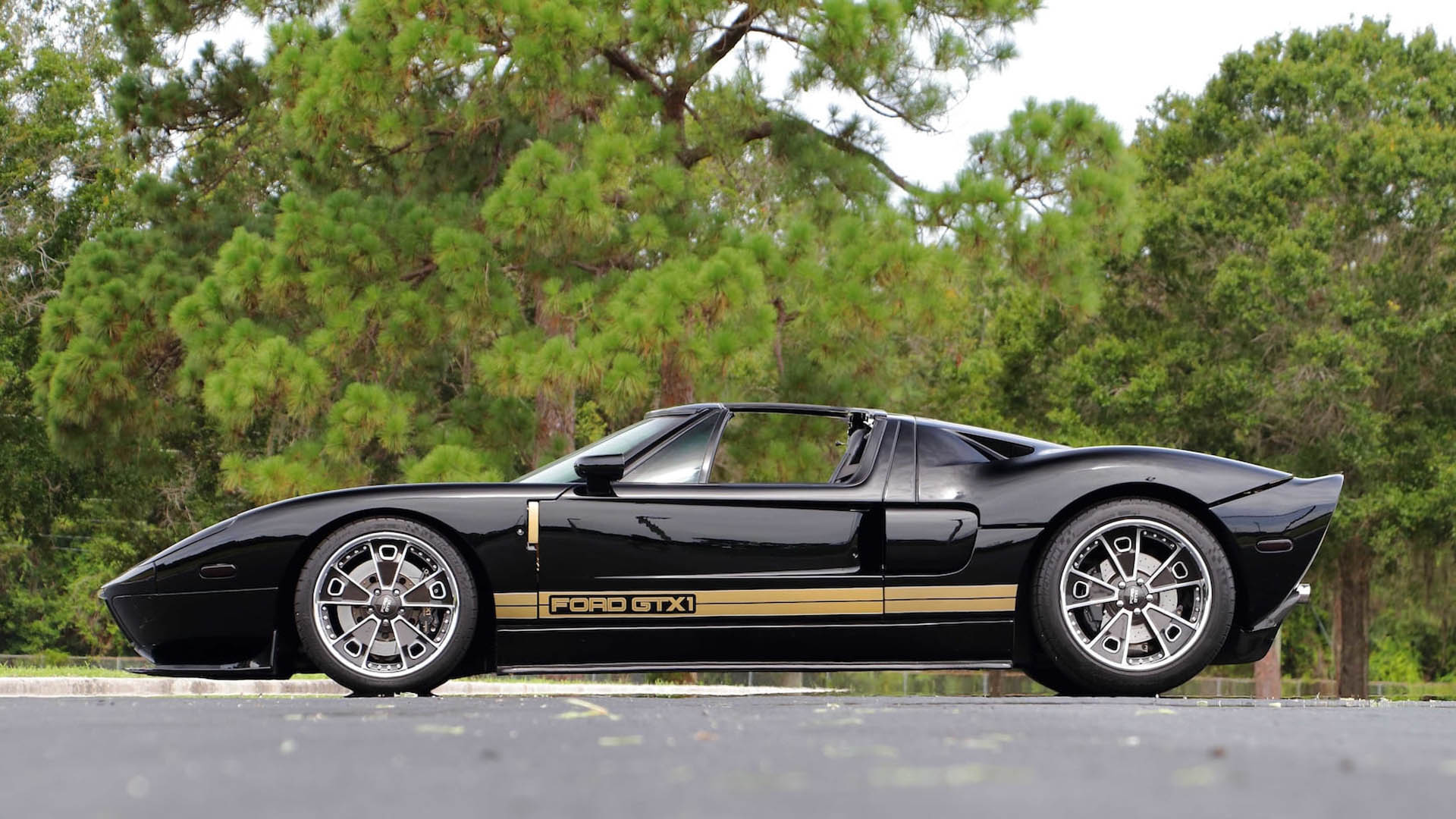 ford-gtx1-02 Rare Ford GTX1 Roadster Is Coming Up For Auction At Monterey