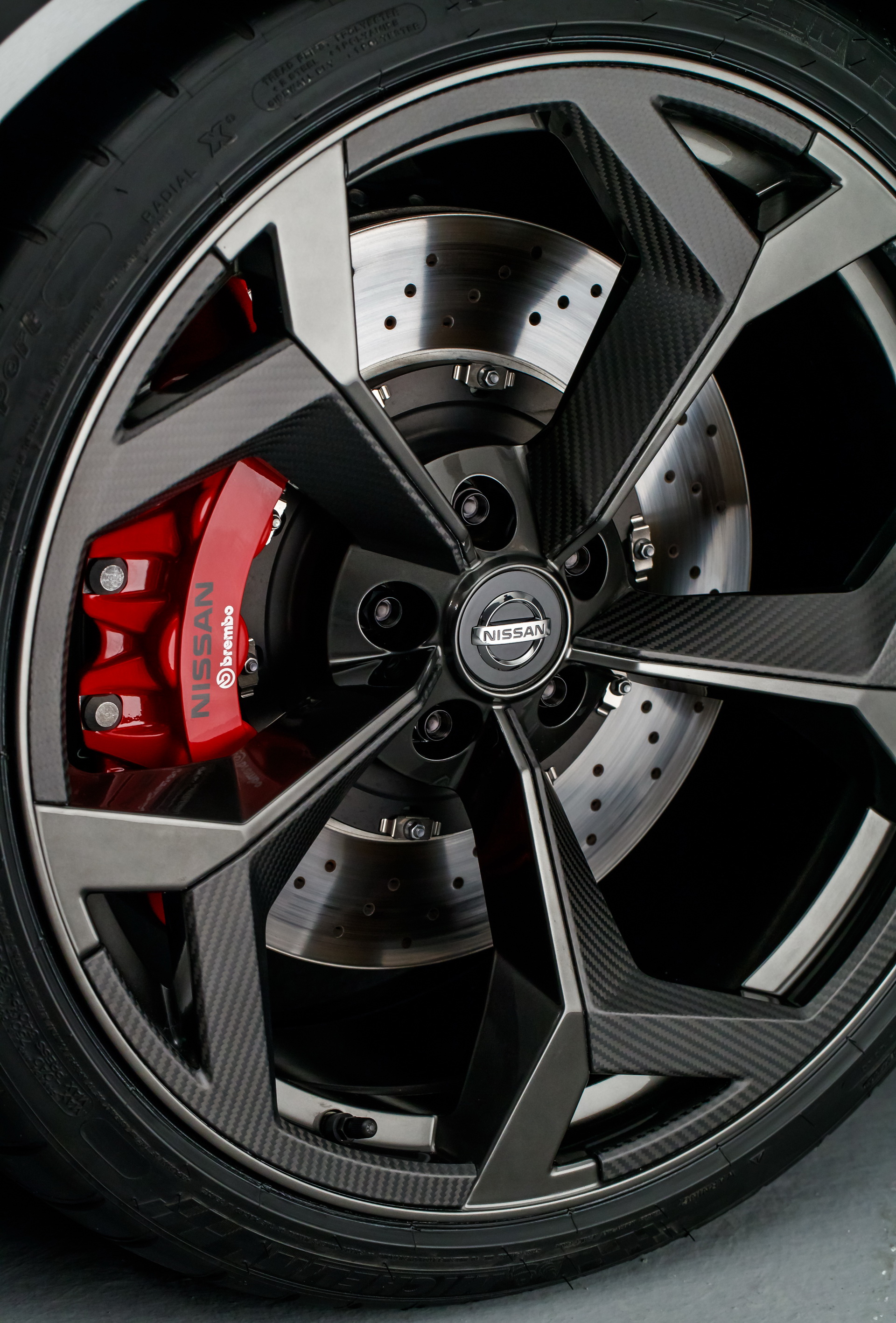 Nissan_GT-R50_by_Italdesign-21 Nissan GT-R50 by Italdesign Showcases Striking Design Under The British Sun