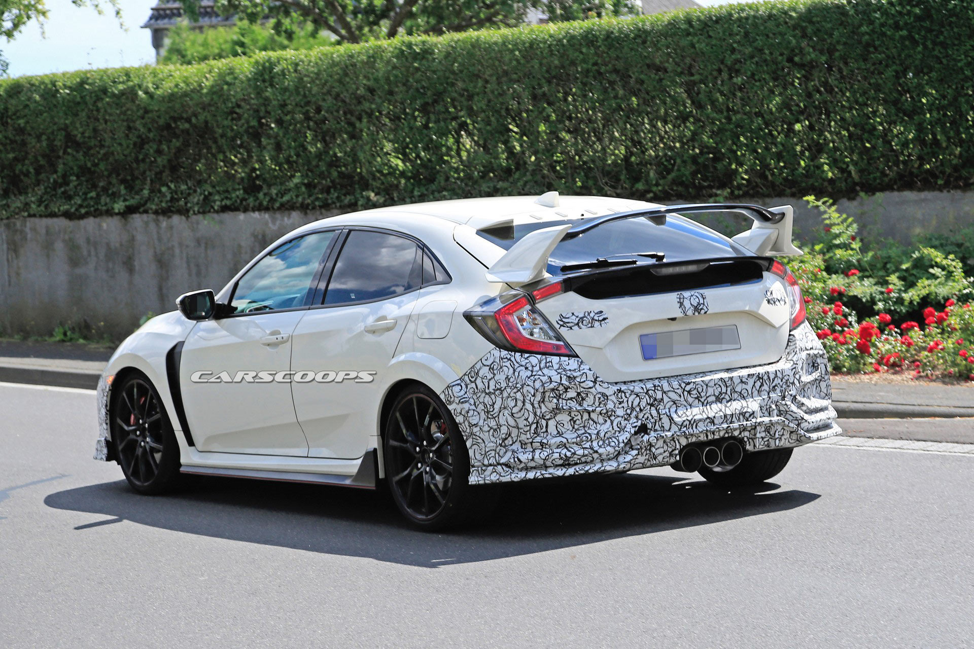 Honda-Civic-Type-R-Facelift-3 2019 Honda Civic Type R Facelift Spied With New Bumpers And Both Small And Large Rear Wing