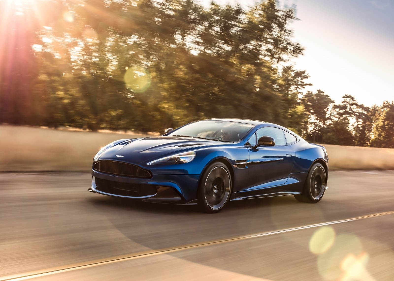 Aston_Martin-Vanquish_S-2017-1600-03 Aston Martin Will Use Vanquish Name For New Mid-Engined Supercar