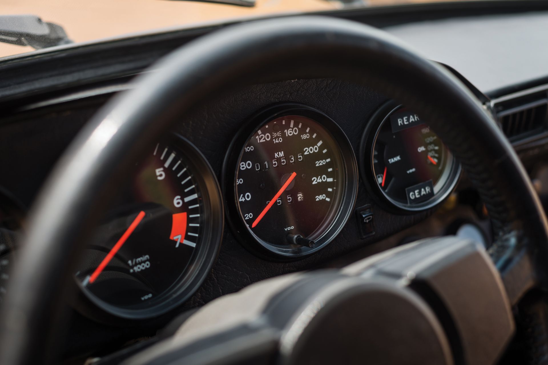 1985-Porsche-959-Paris-Dakar-Auction-12 Porsche 959 Paris-Dakar Expected To Fetch Over $3 Million