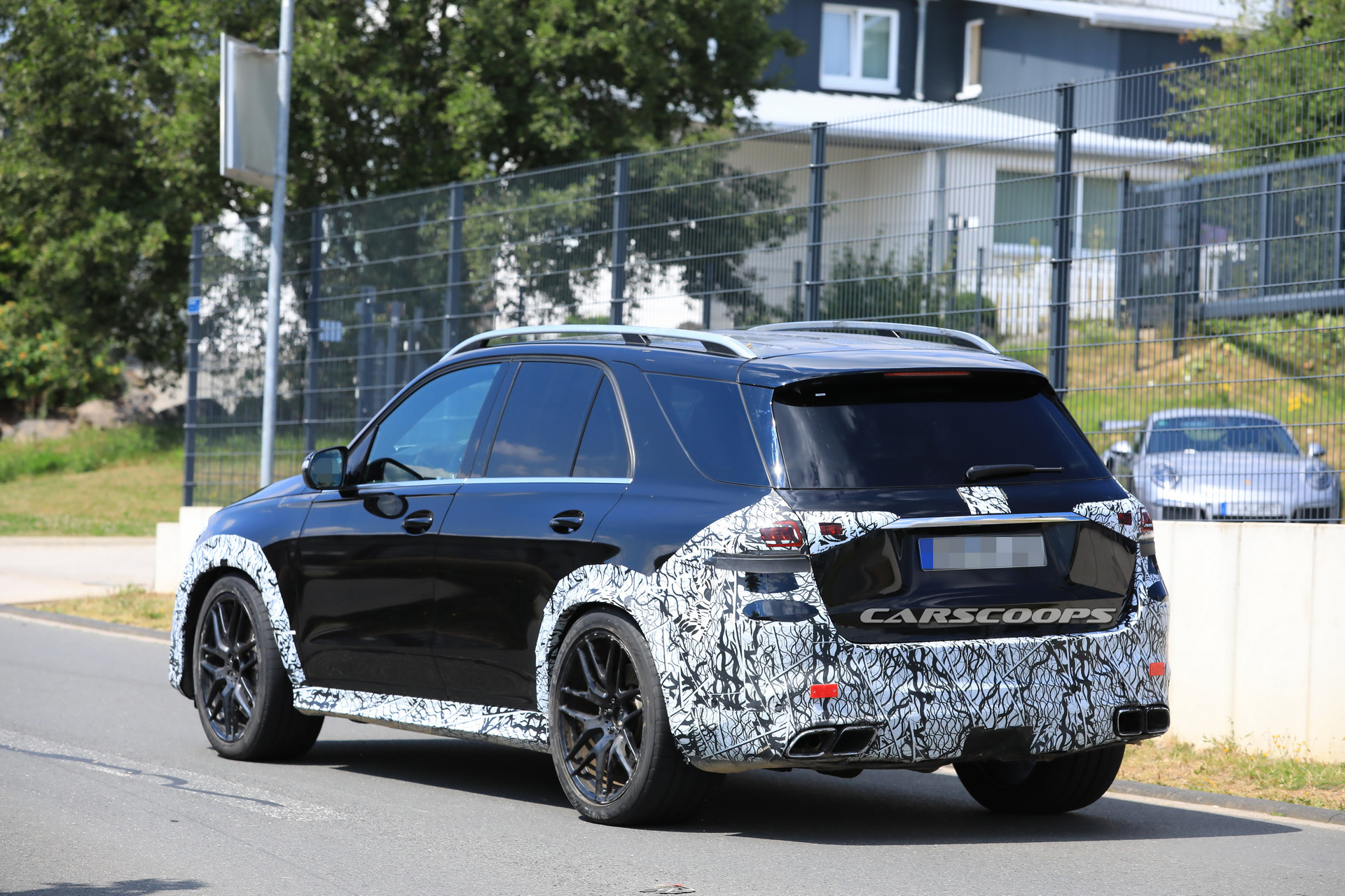 mercedes-amg-gle63-spy-less-camo-8 2019 Mercedes-AMG GLE 63 Sheds Most Of Its Camo To Reveal Familiar Look