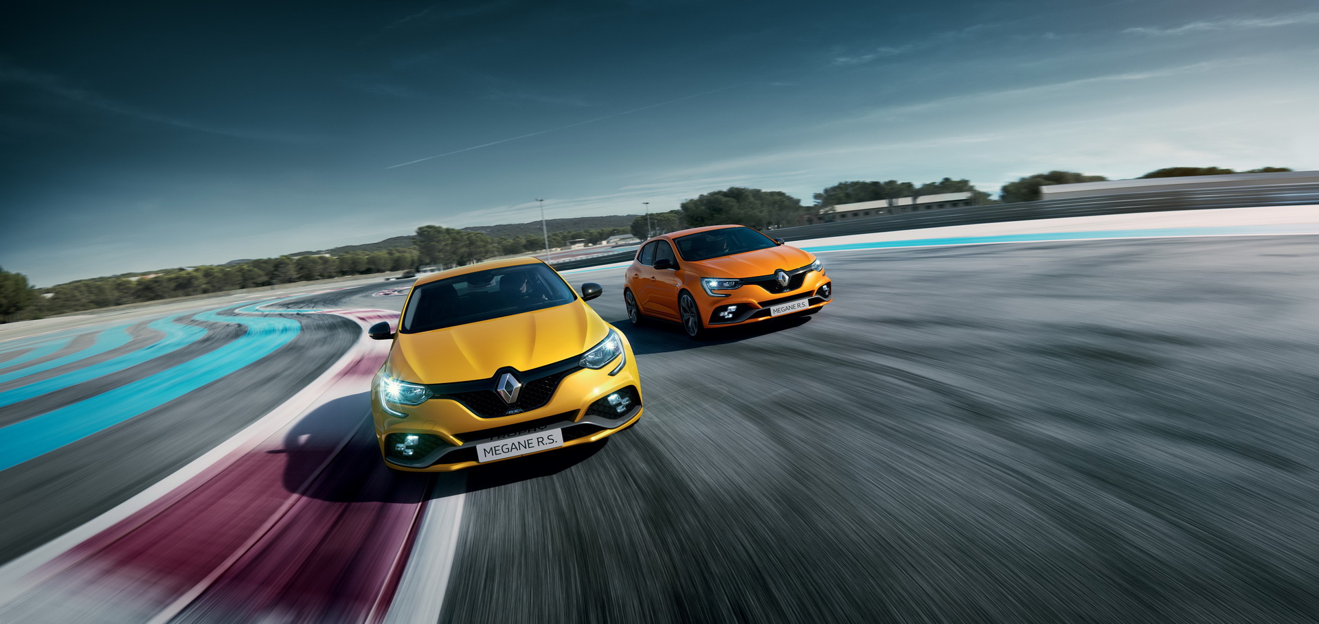 2019-renault-megane-rs-trophy-4 New Renault Megane RS Trophy With 296HP Is The Most Potent And Extreme Version Yet