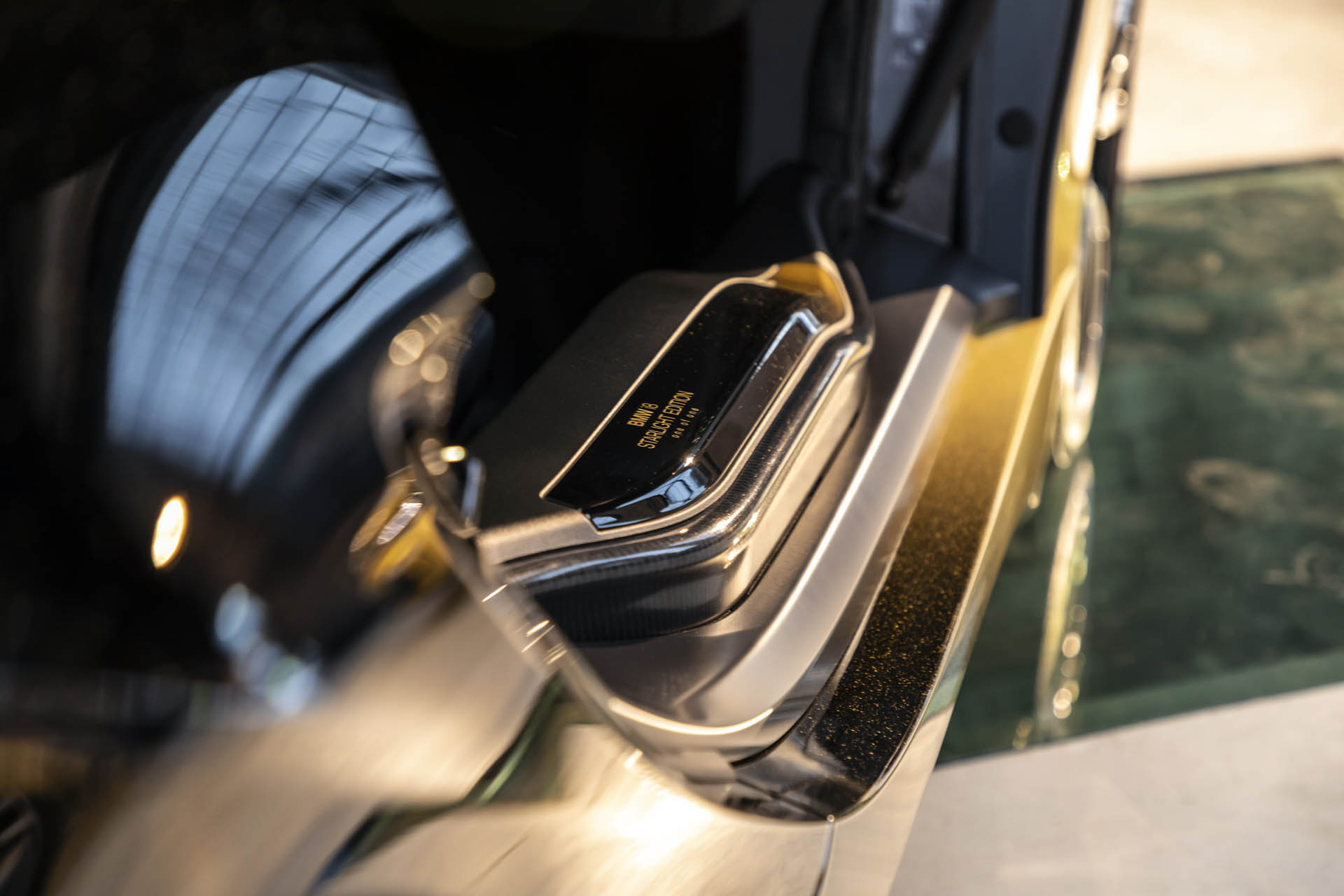 bmw-i3-i8-starlight-edition-17 BMW i3 & i8 Starlight Editions Feature Actual 24-Carat Gold Paint