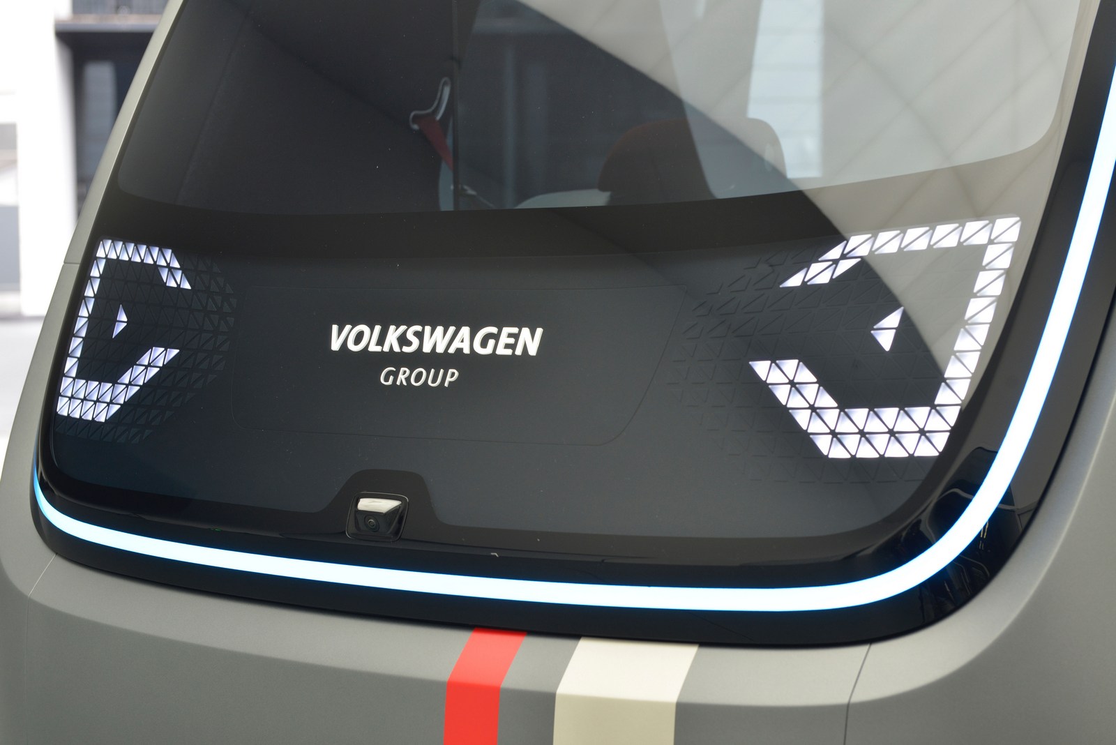 vw-sedric-concept-7 Watch Merkel And Chinese Premier Test Drive VW’s Autonomous SEDRIC Concept