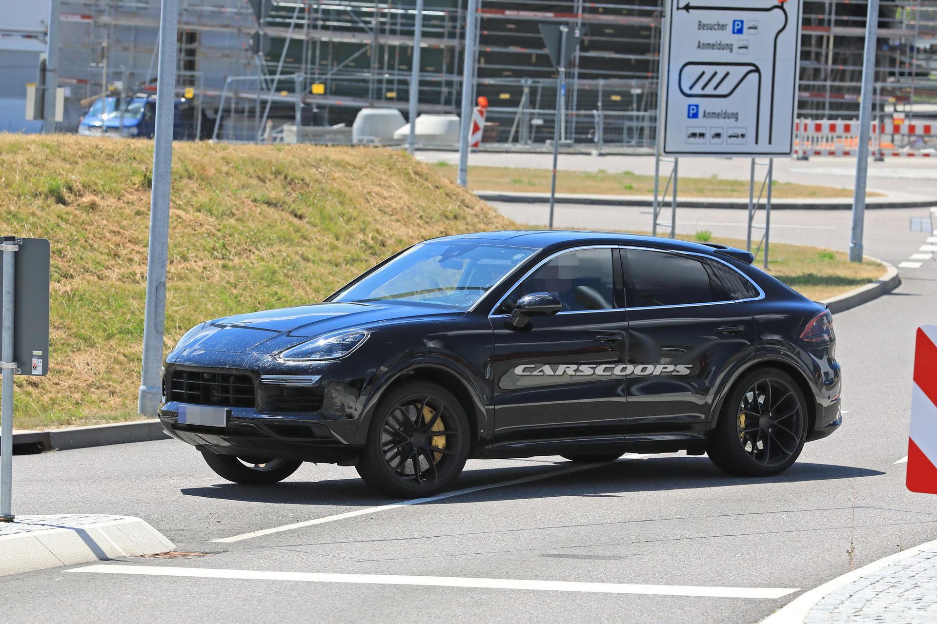 porsche-cayenne-coupe-first-spy-21 2020 Porsche Cayenne Coupe Is Coming For BMW’s X6