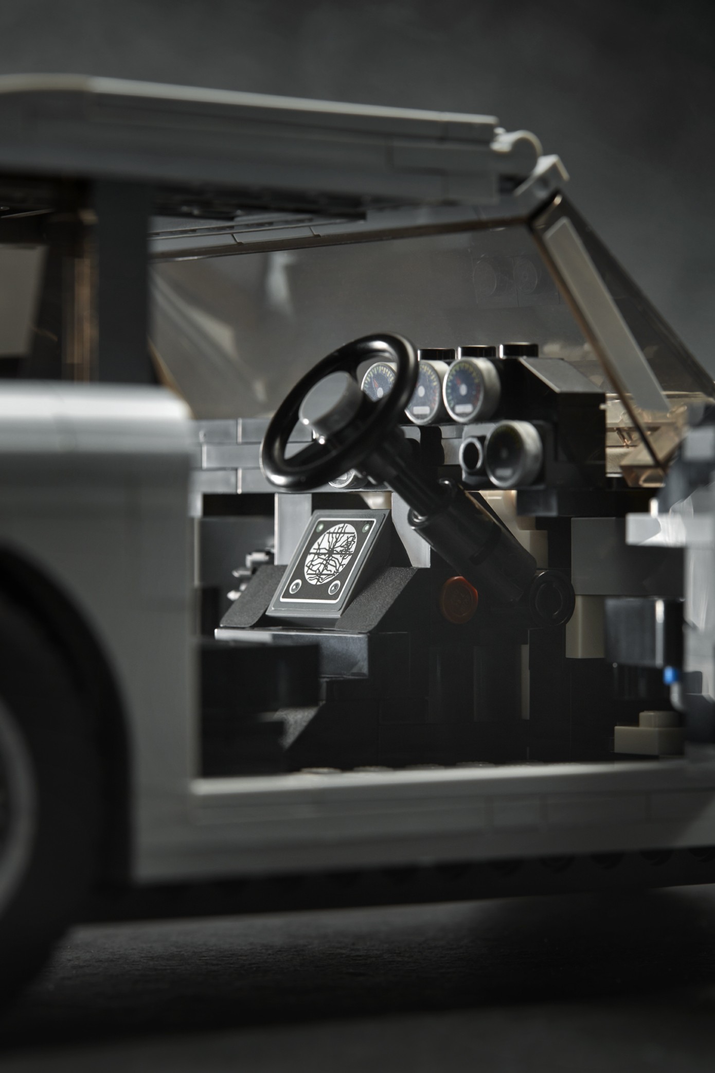 LEG0-Aston-Martin-DB5-41 LEGO’s James Bond Aston Martin DB5 Has A Working Ejector Seat