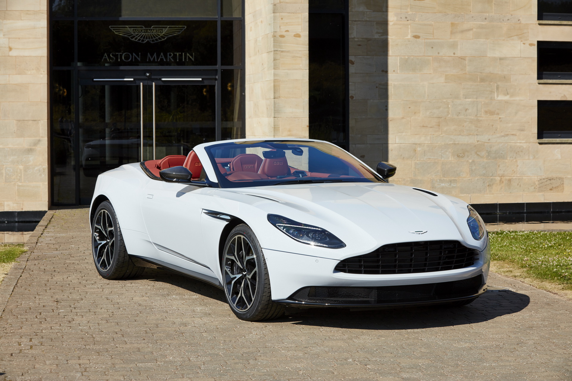 aston-db11-special-editions-by-q-5 Q By Aston Martin Churns Out Two Special Edition DB11s
